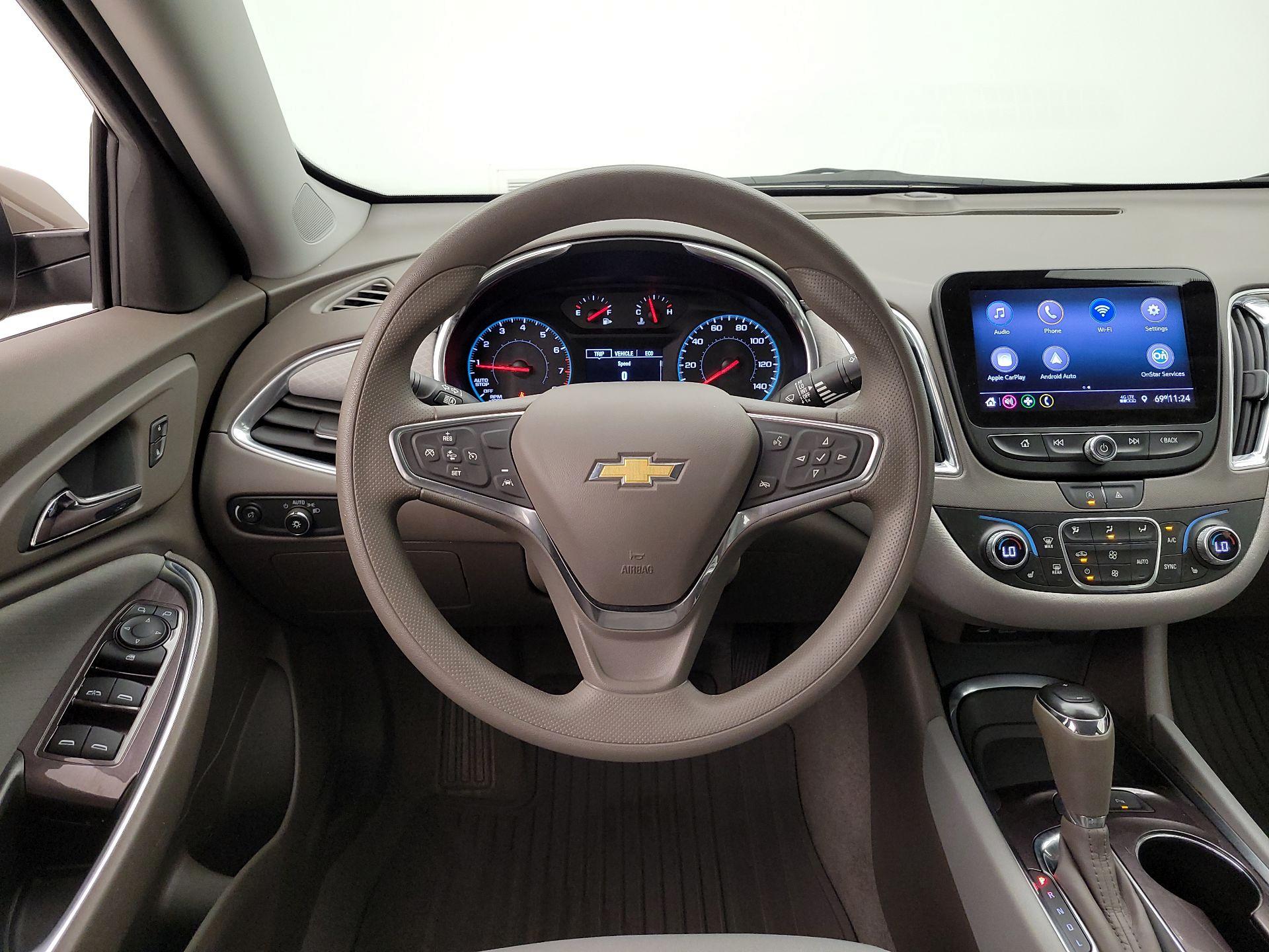 Thumbnail: 2020 Chevrolet Malibu - 10