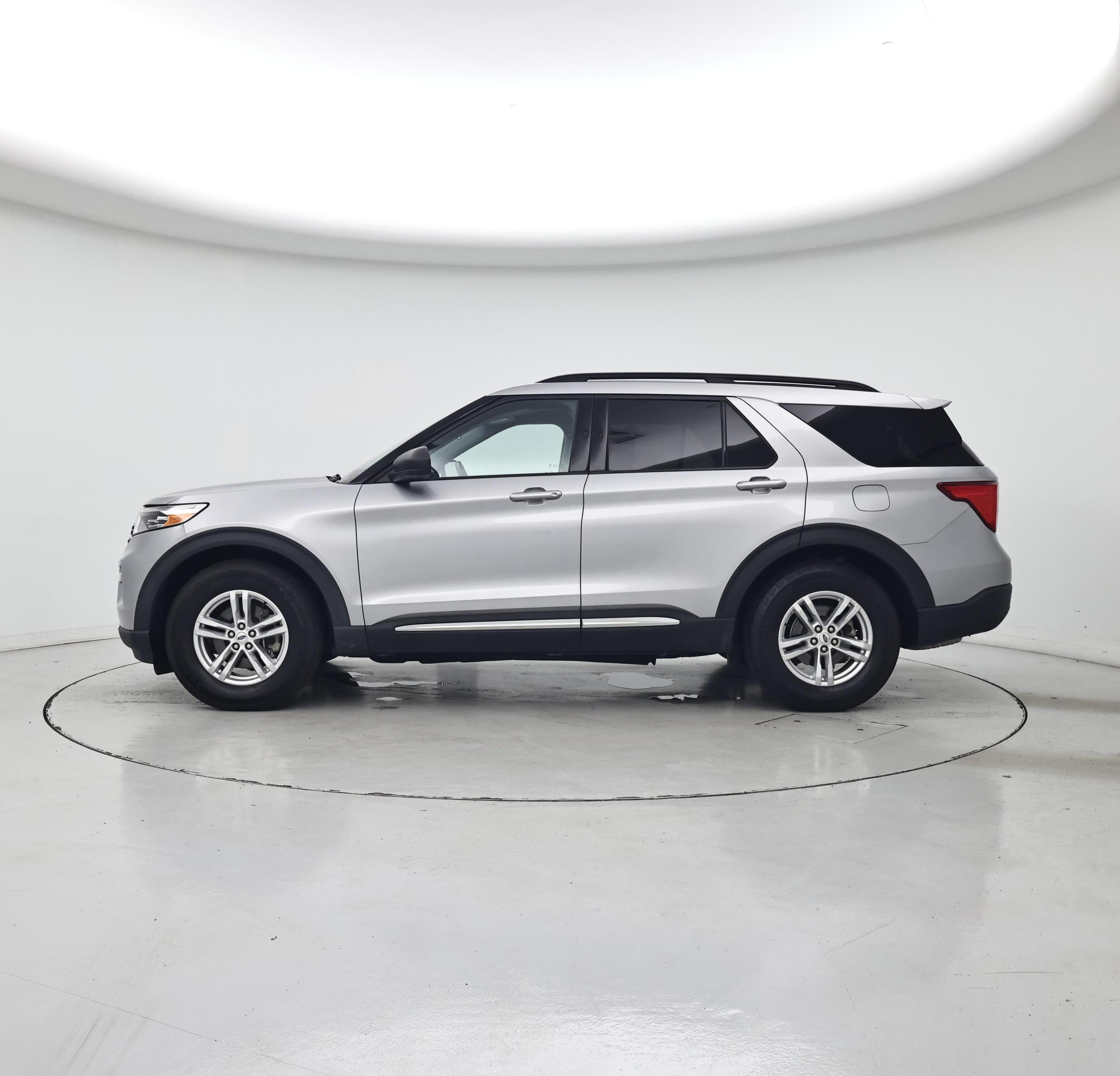 Thumbnail: 2021 Ford Explorer - 3