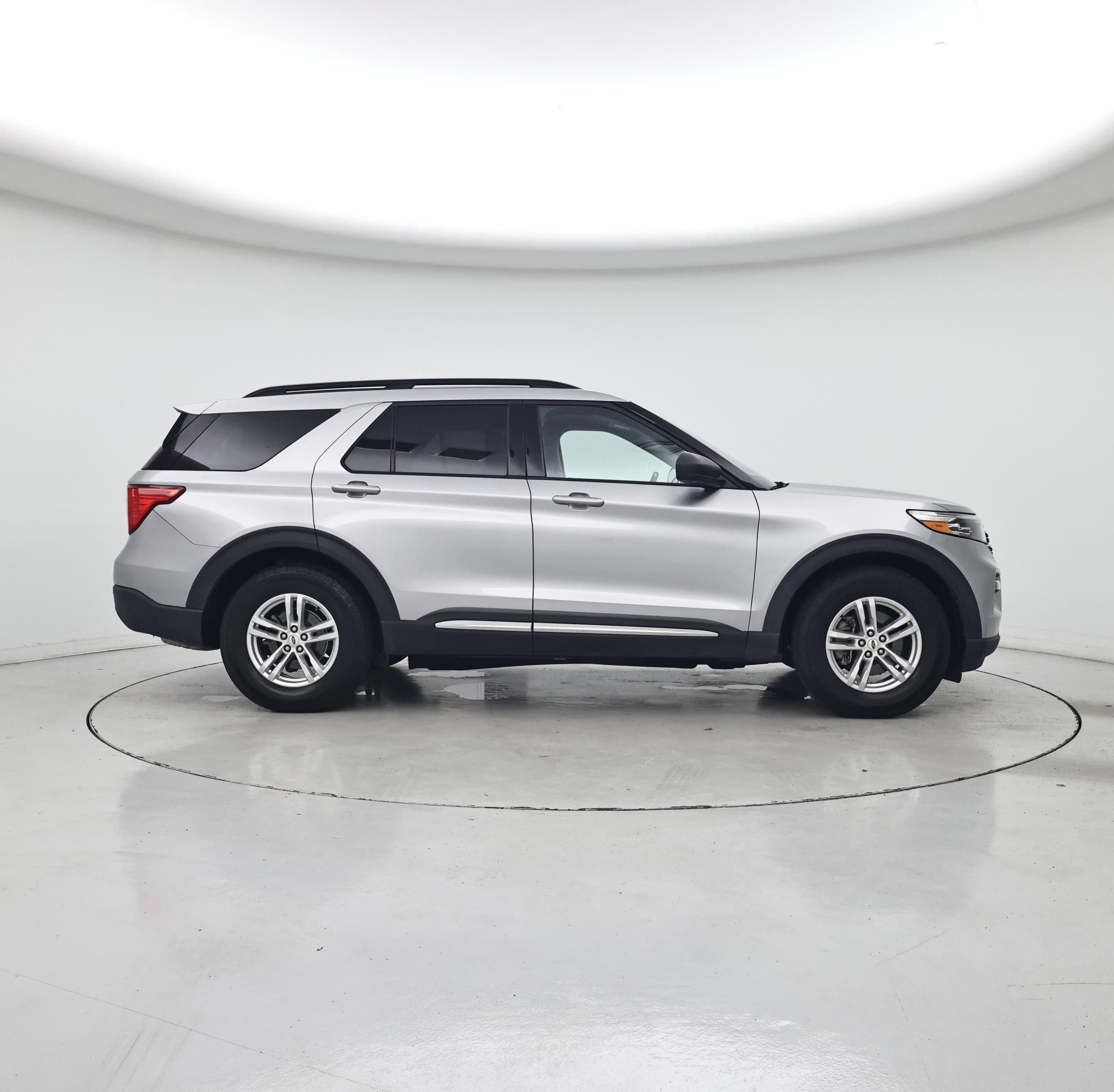 Thumbnail: 2021 Ford Explorer - 7