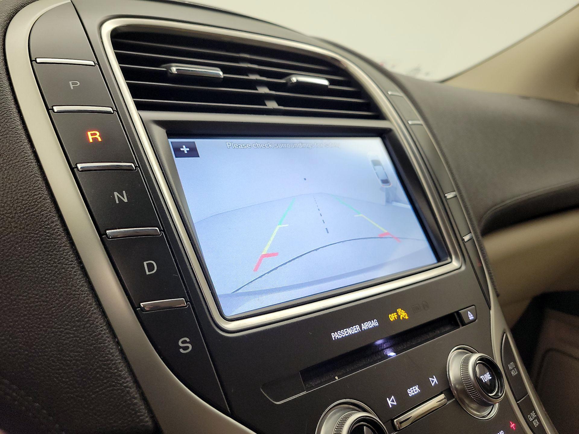 Thumbnail: 2019 Lincoln Nautilus - 15