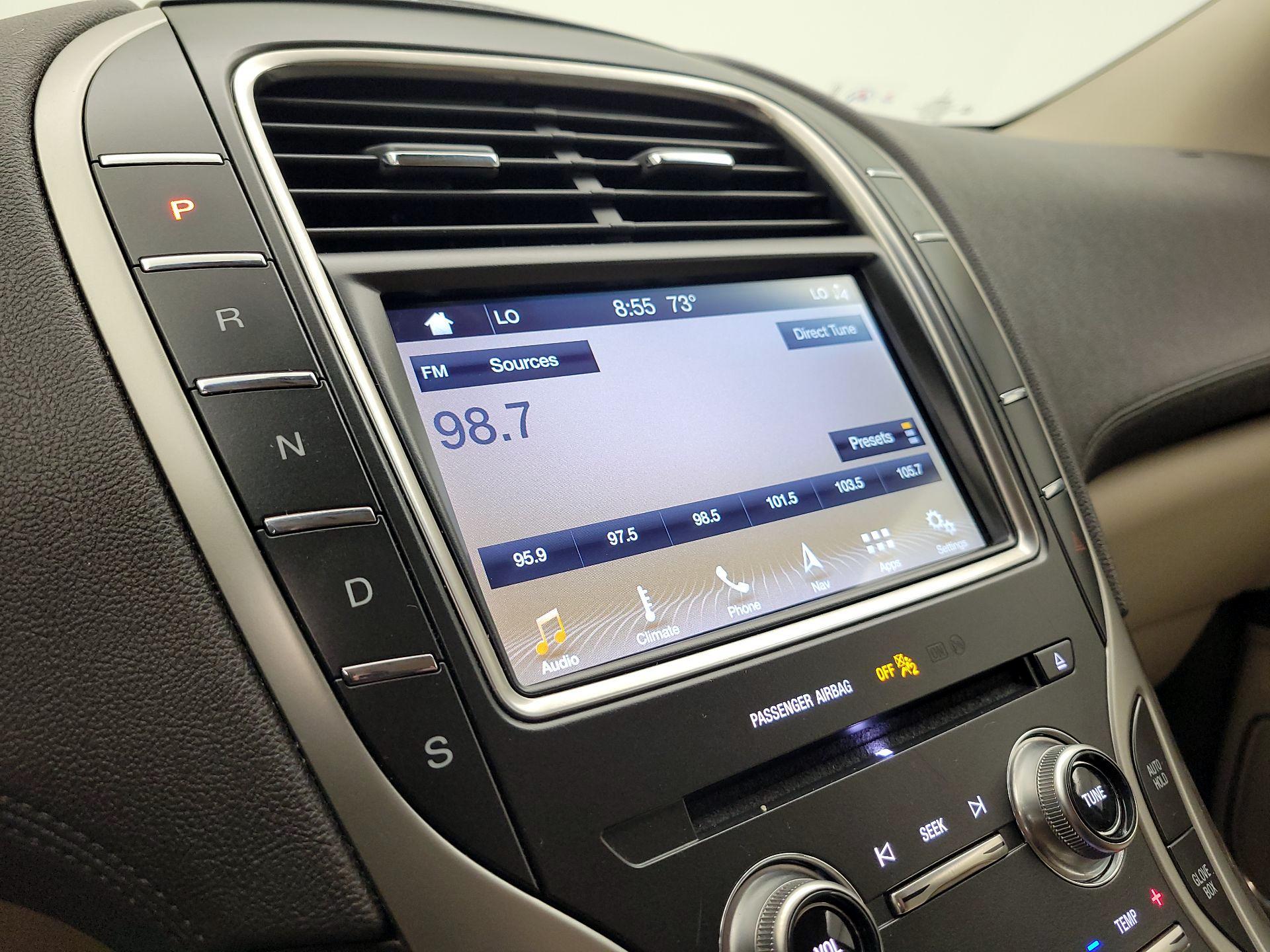 Thumbnail: 2019 Lincoln Nautilus - 16