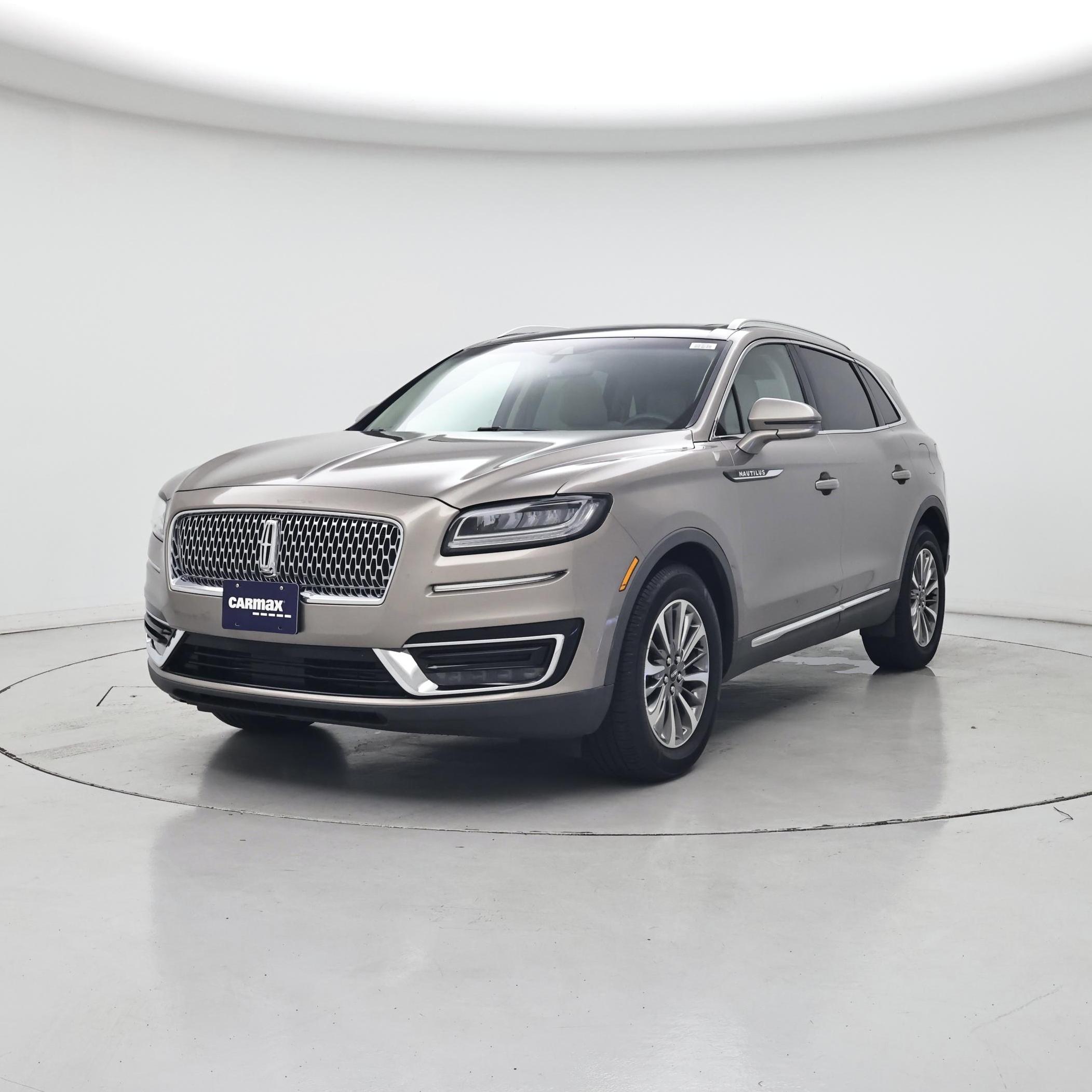 Thumbnail: 2019 Lincoln Nautilus - 4