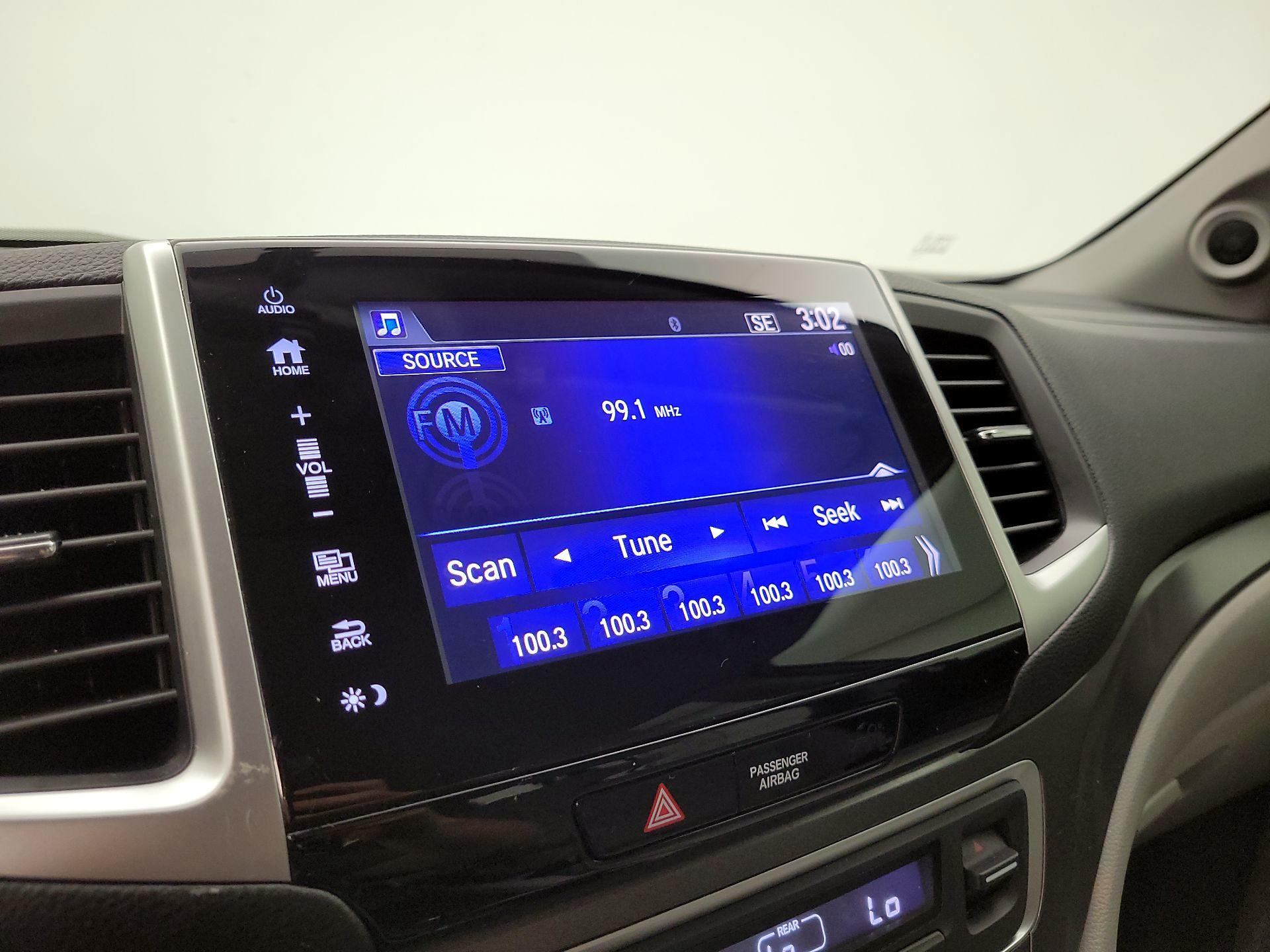 Thumbnail: 2018 Honda Pilot - 15
