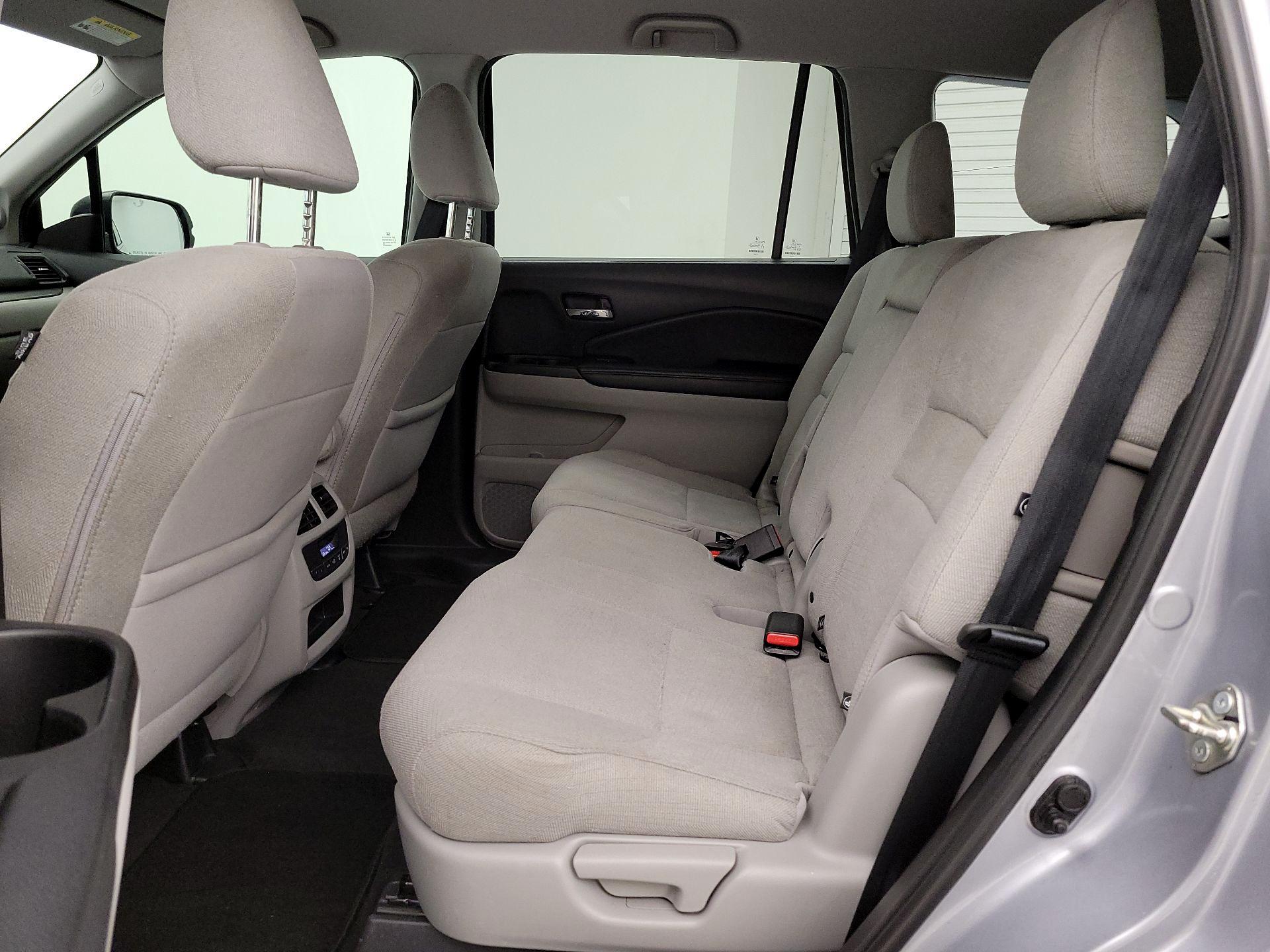 Thumbnail: 2018 Honda Pilot - 19