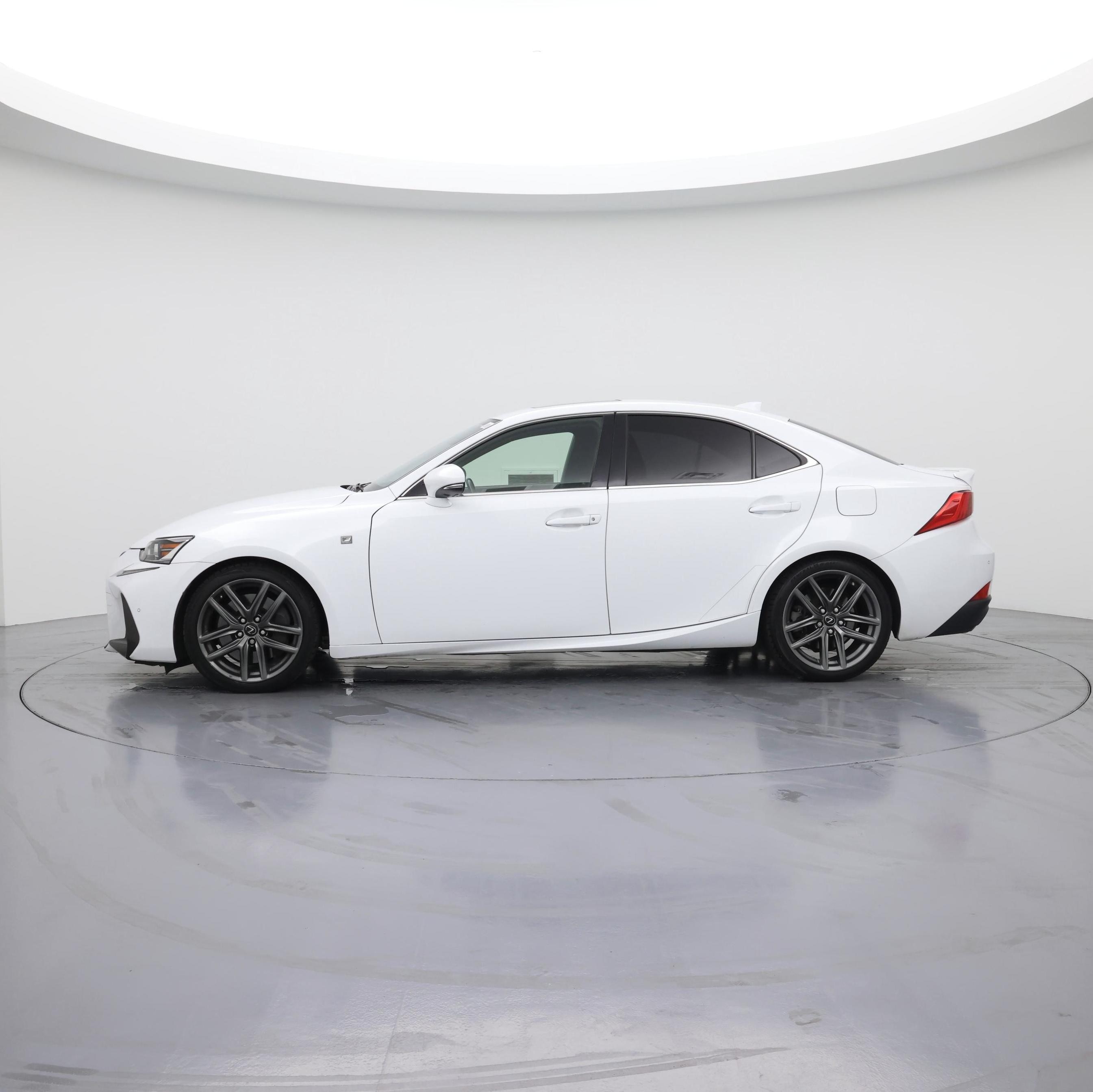 Thumbnail: 2018 Lexus IS - 3