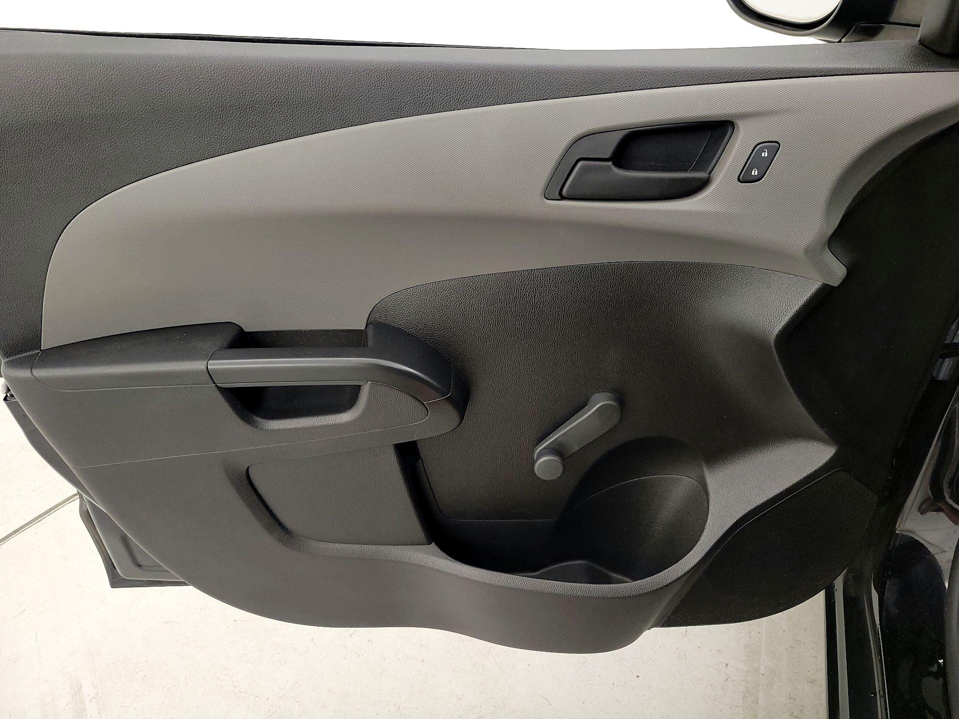 Thumbnail: 2017 Chevrolet Sonic - 12