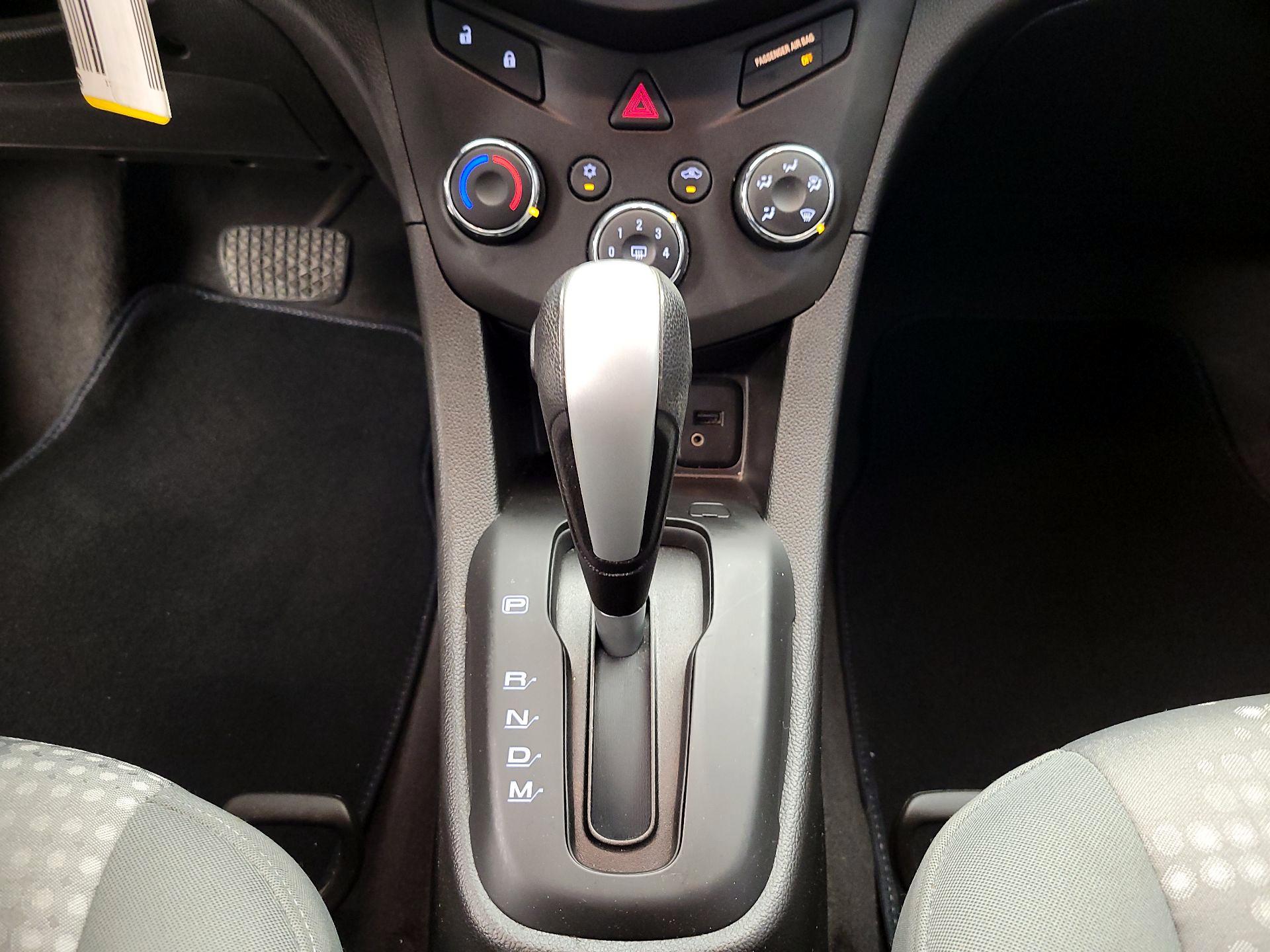 Thumbnail: 2017 Chevrolet Sonic - 17