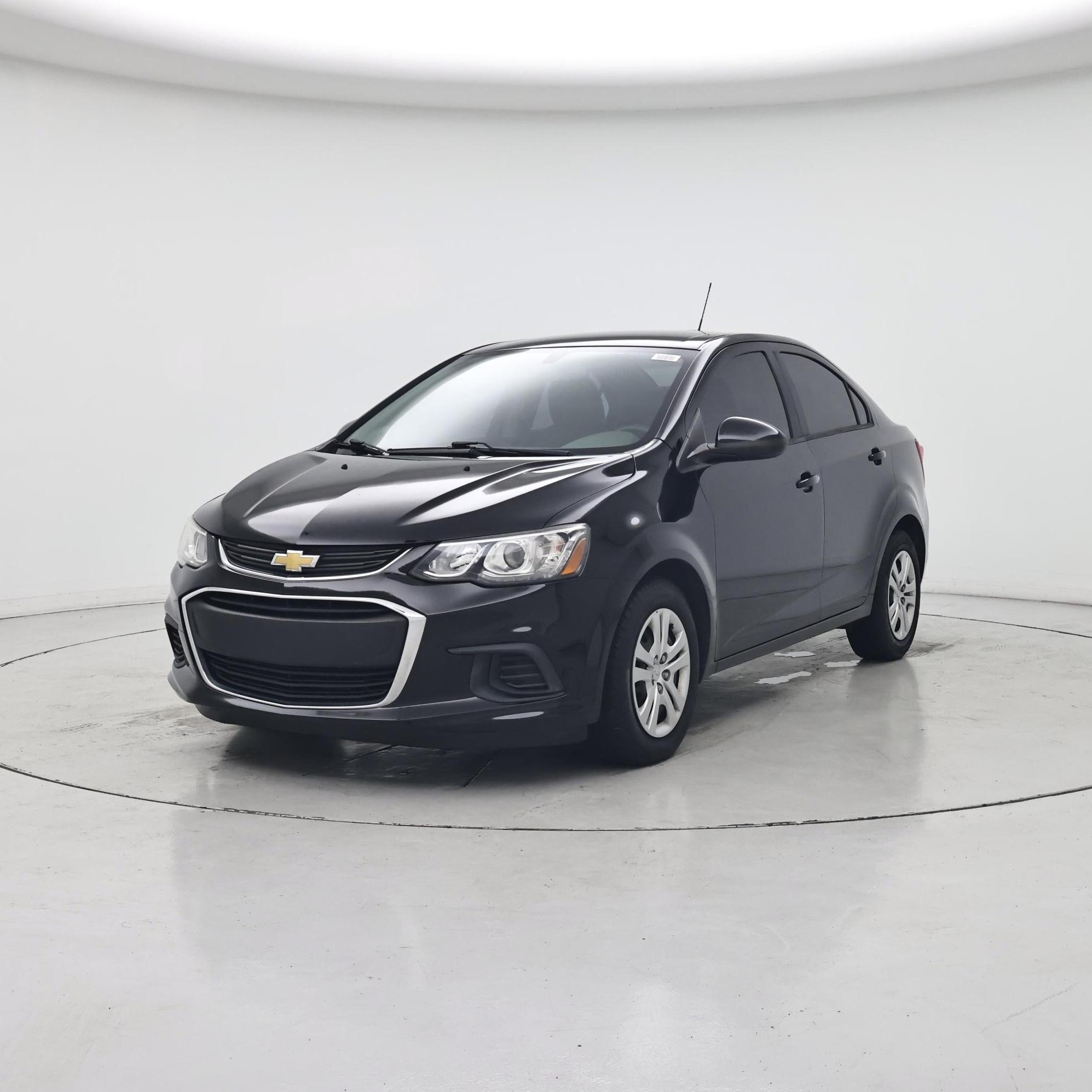 Thumbnail: 2017 Chevrolet Sonic - 4