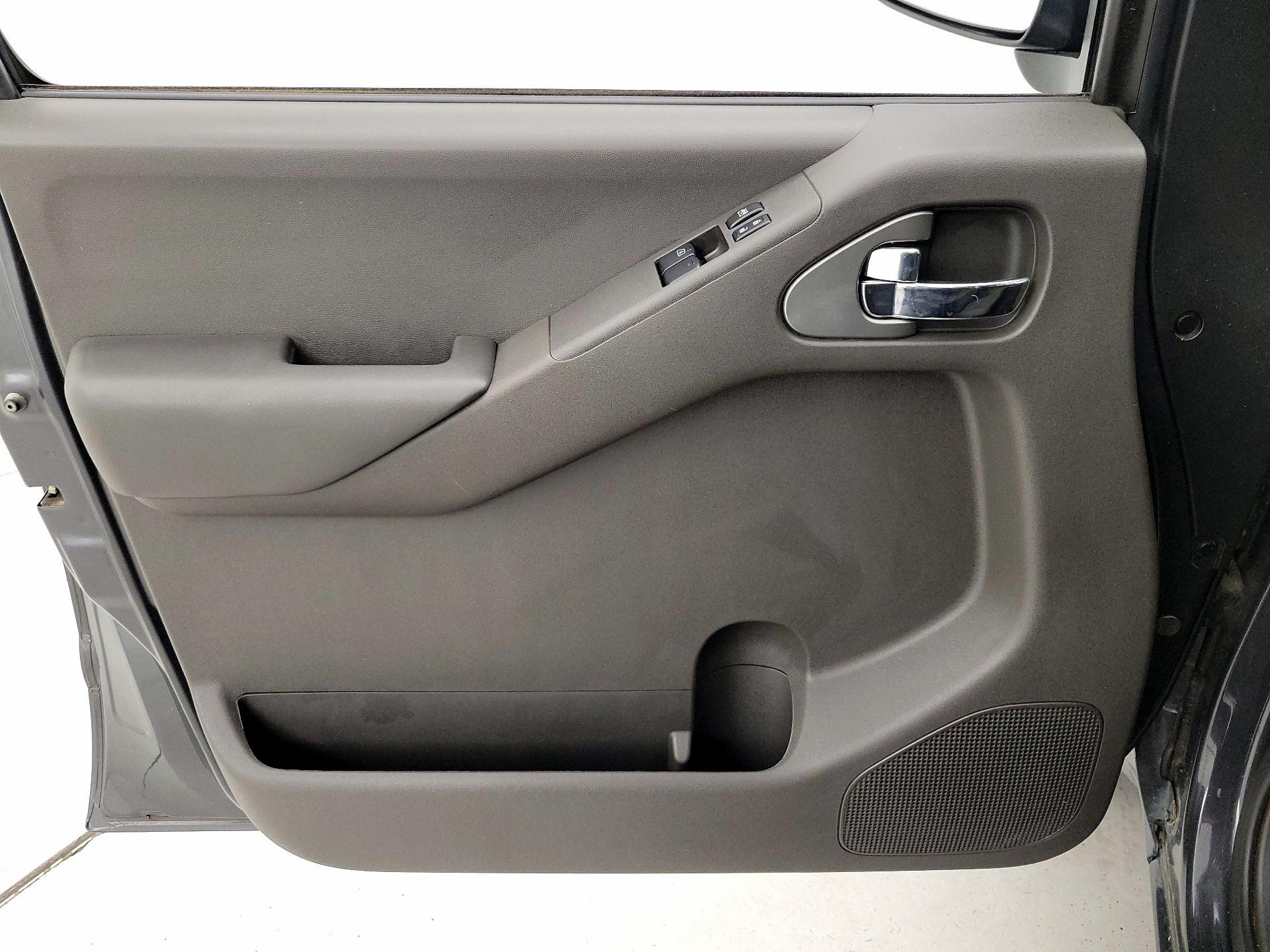 Thumbnail: 2013 Nissan Frontier - 12