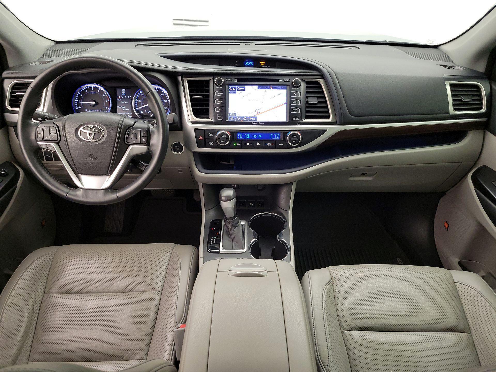 Thumbnail: 2014 Toyota Highlander - 9