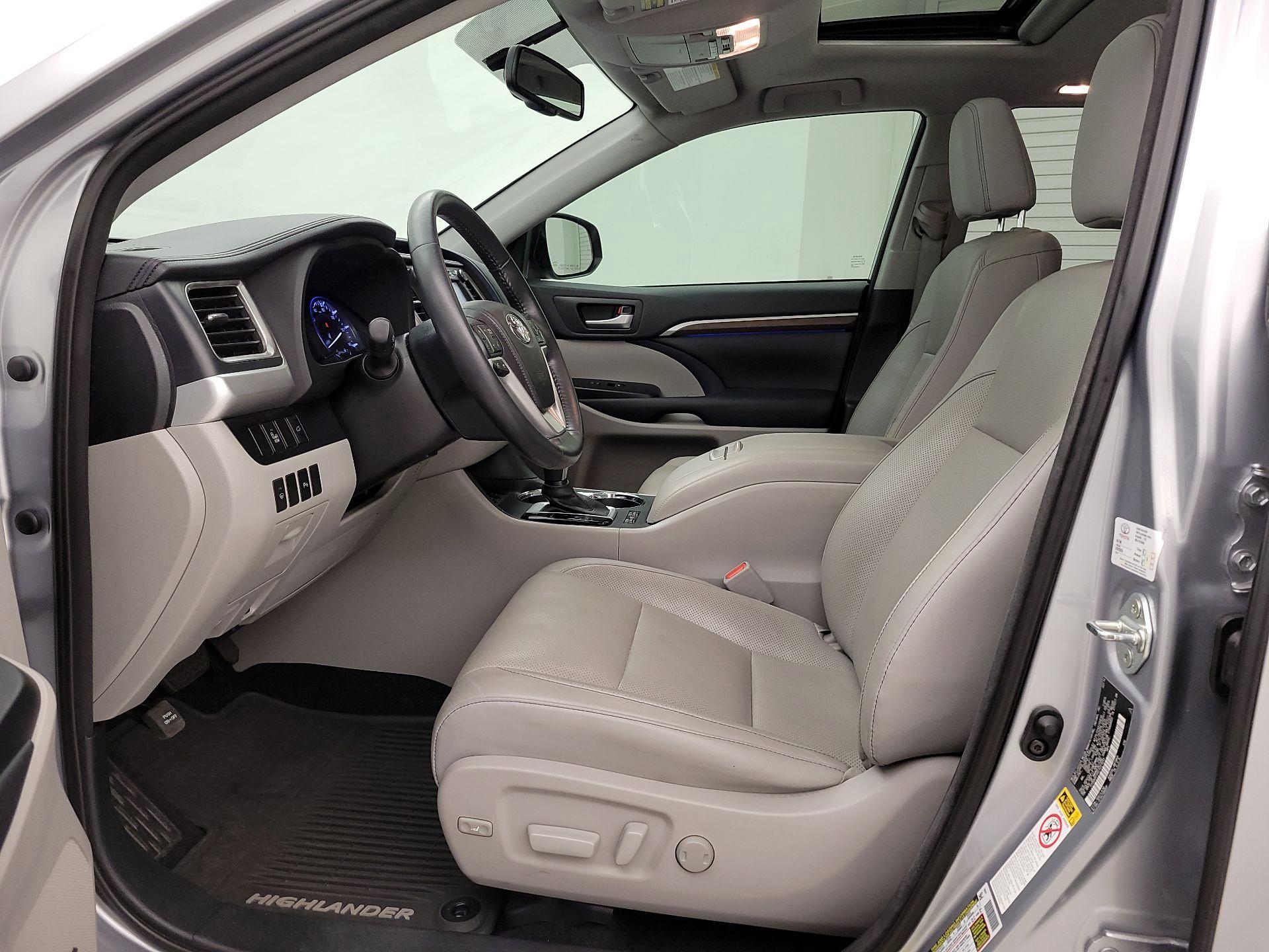 Thumbnail: 2014 Toyota Highlander - 11