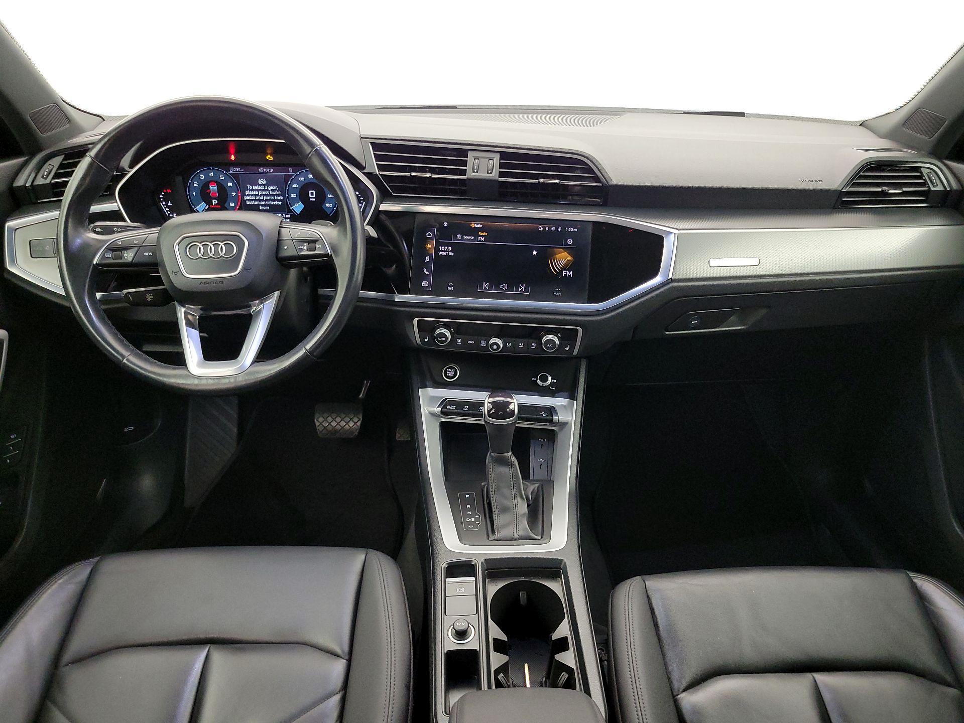 Thumbnail: 2023 Audi Q3 - 9