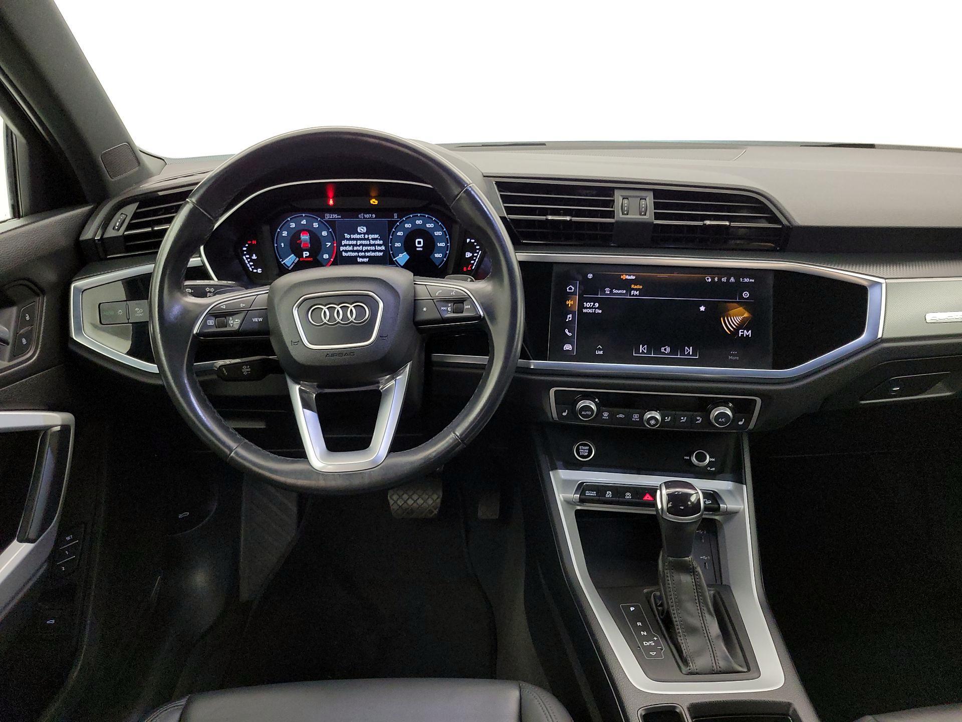 Thumbnail: 2023 Audi Q3 - 10