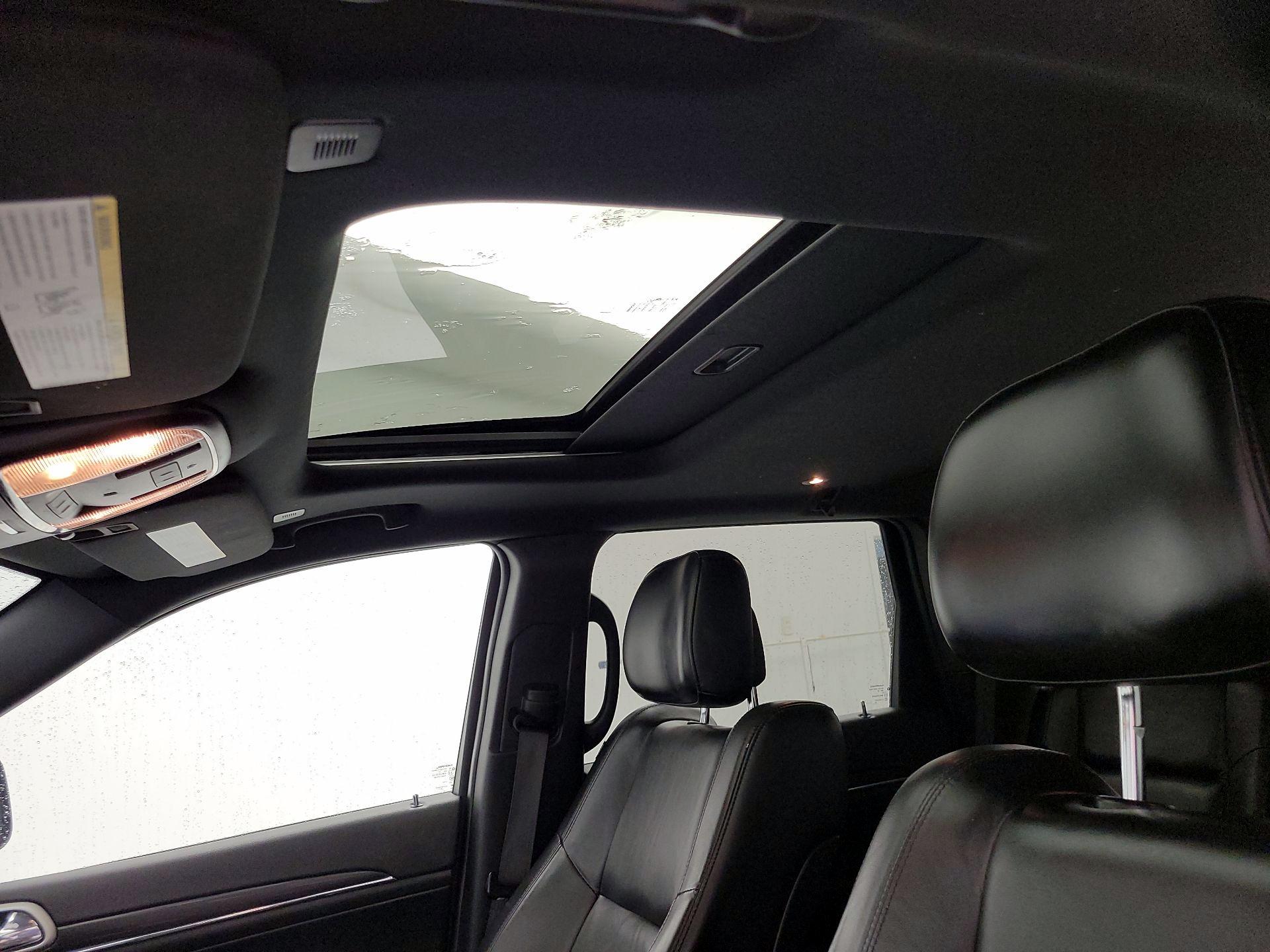 Thumbnail: 2020 Jeep Grand Cherokee - 20