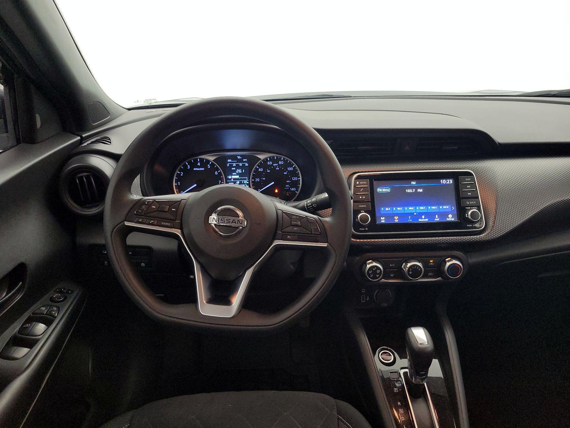 Thumbnail: 2020 Nissan Kicks - 10
