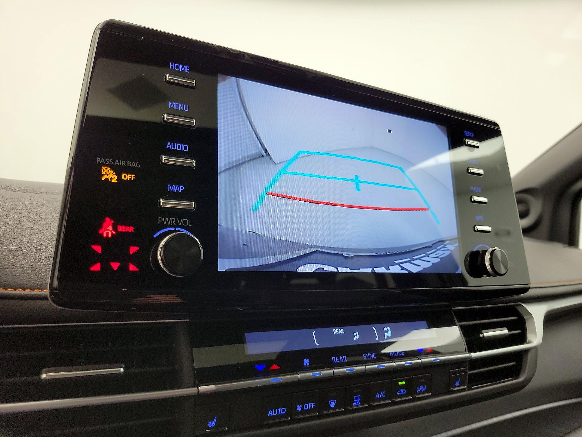 Thumbnail: 2022 Toyota Sienna - 15