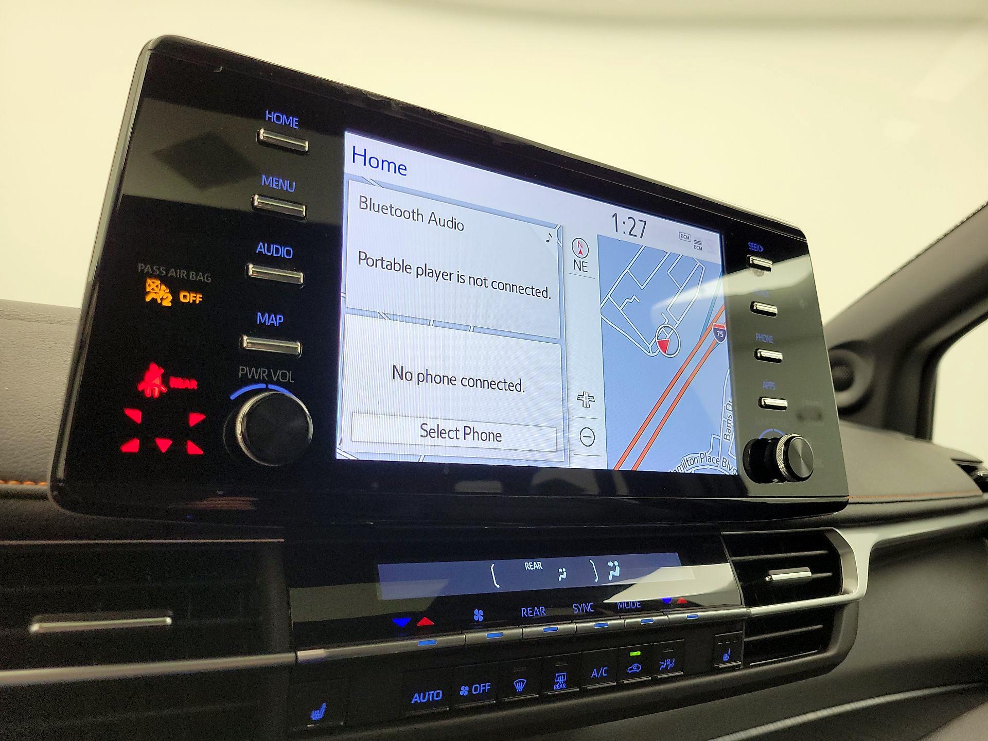 Thumbnail: 2022 Toyota Sienna - 16