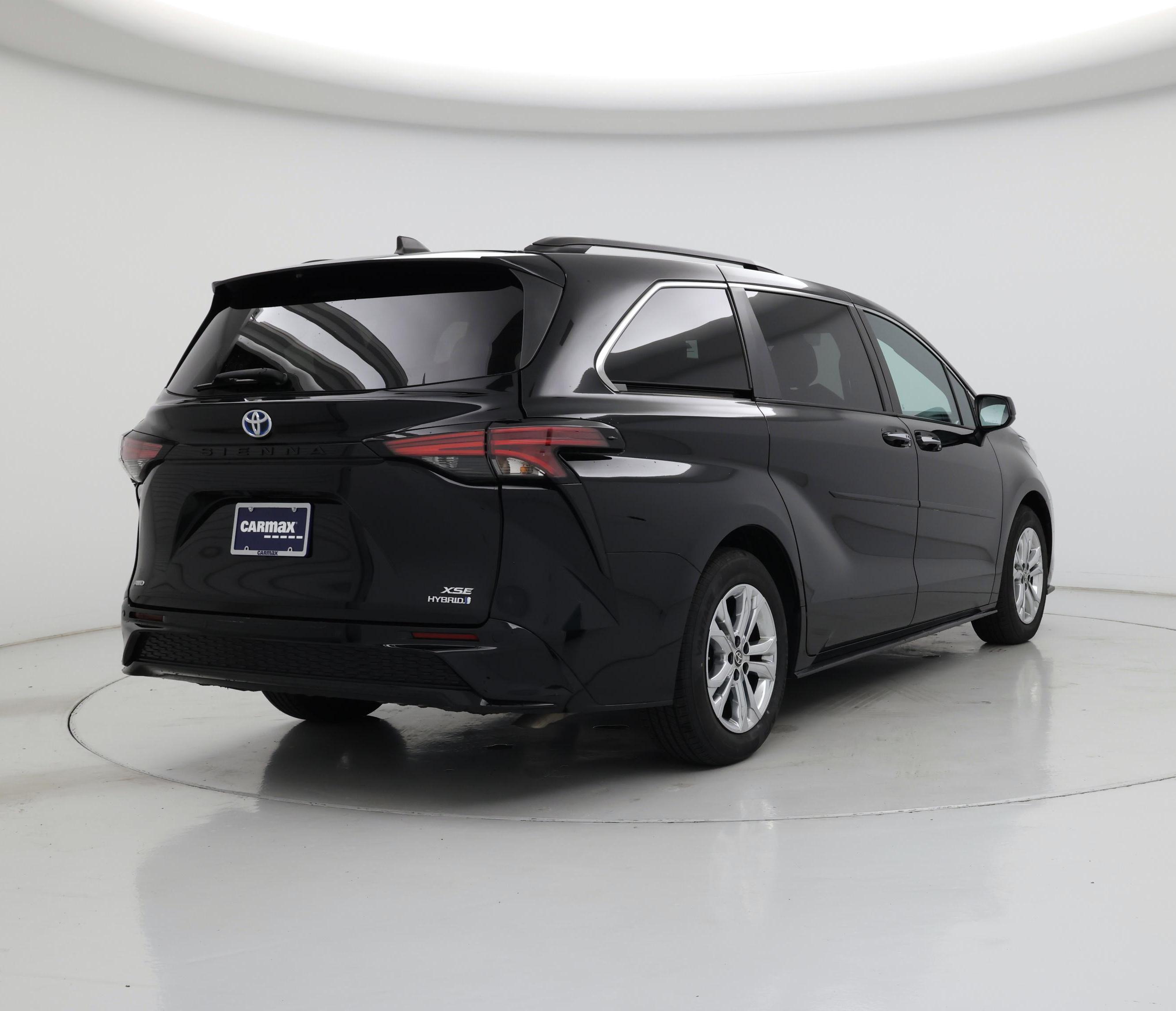 Thumbnail: 2022 Toyota Sienna - 8