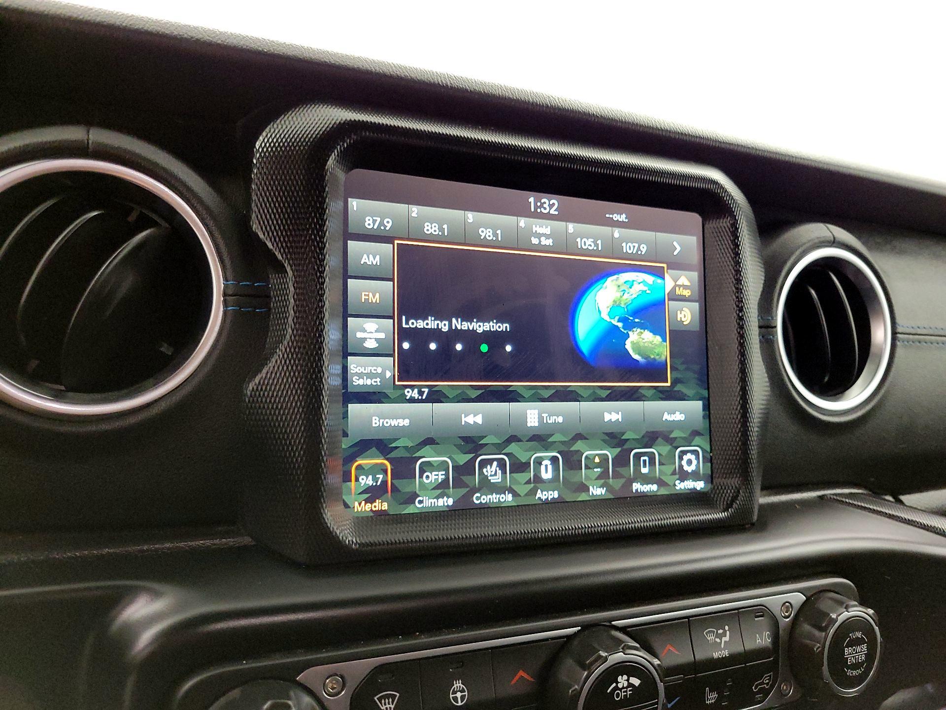 Thumbnail: 2022 Jeep Wrangler - 16