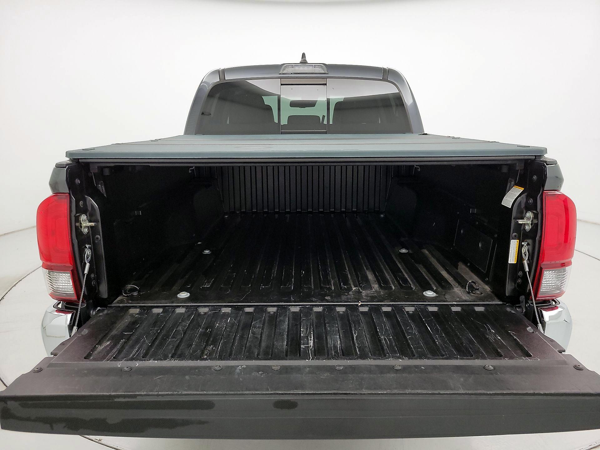 Thumbnail: 2020 Toyota Tacoma - 20