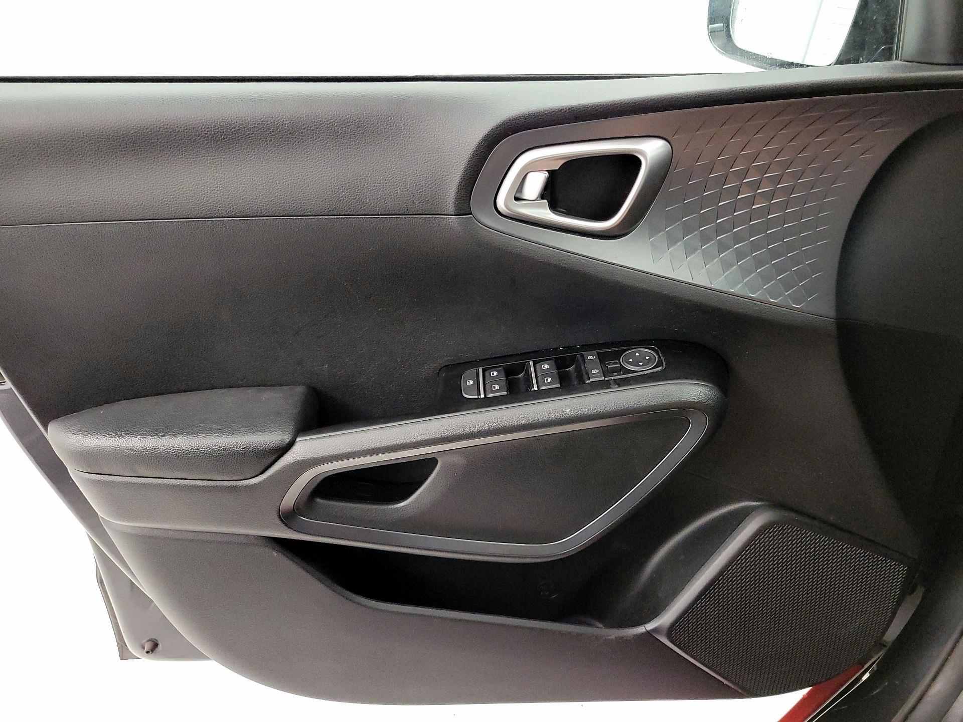 Thumbnail: 2021 Kia Soul - 12