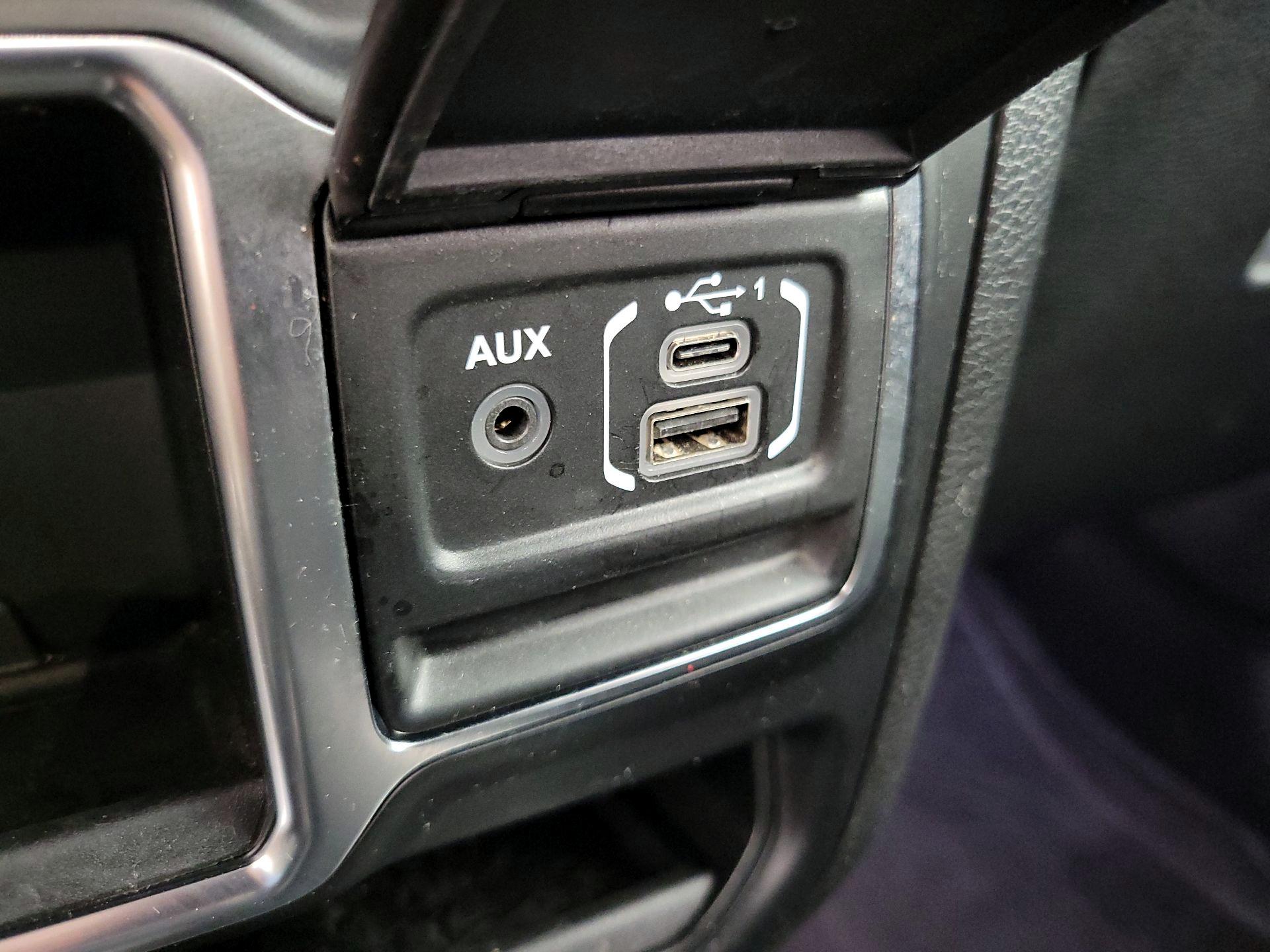 Thumbnail: 2020 Jeep Wrangler - 18