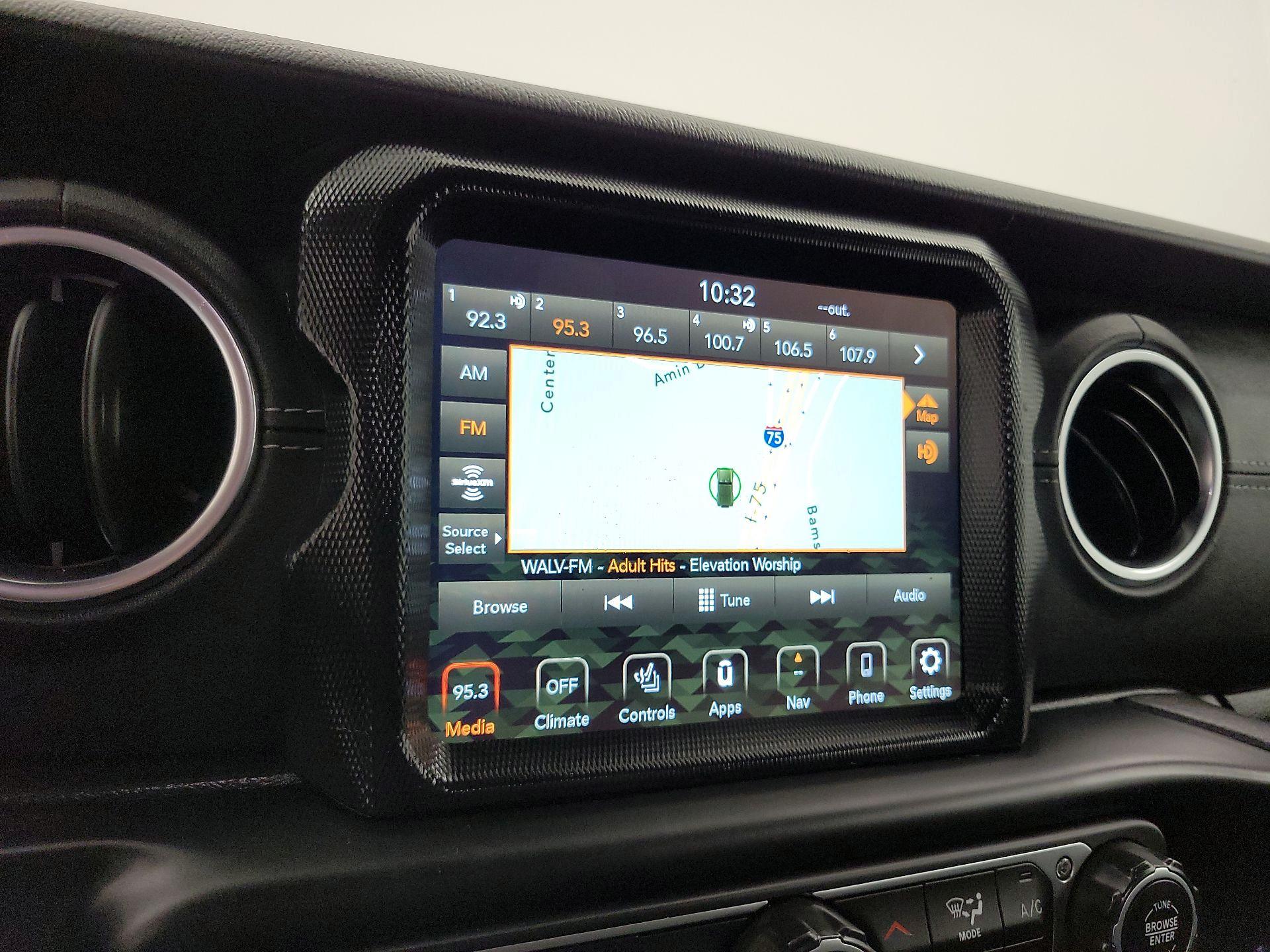 Thumbnail: 2022 Jeep Wrangler - 16