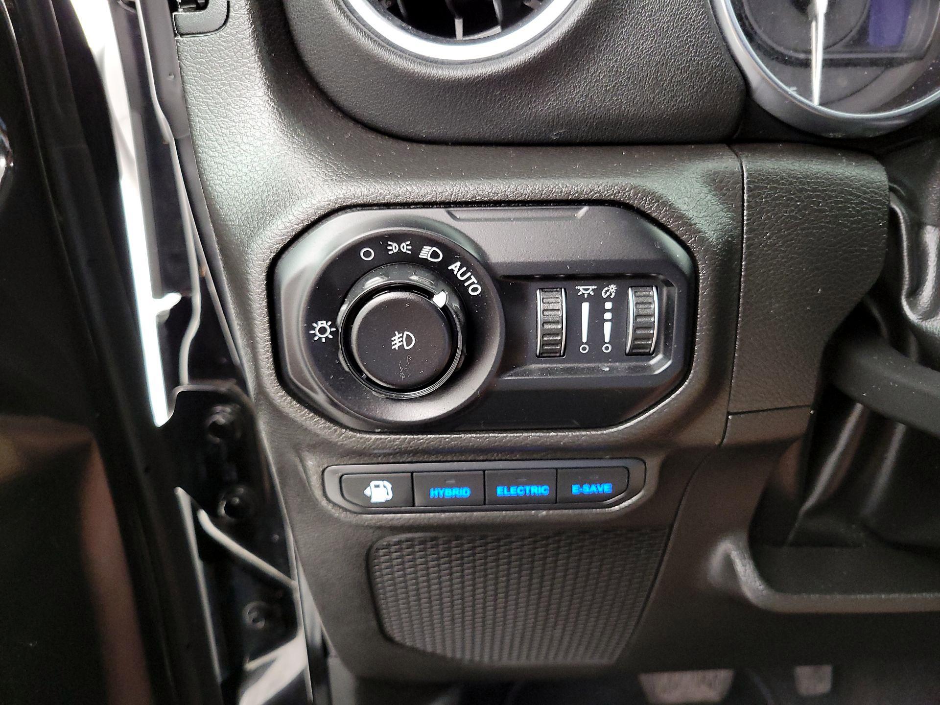 Thumbnail: 2022 Jeep Wrangler - 13