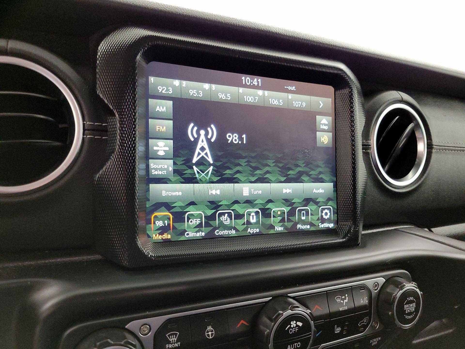 Thumbnail: 2022 Jeep Wrangler - 16