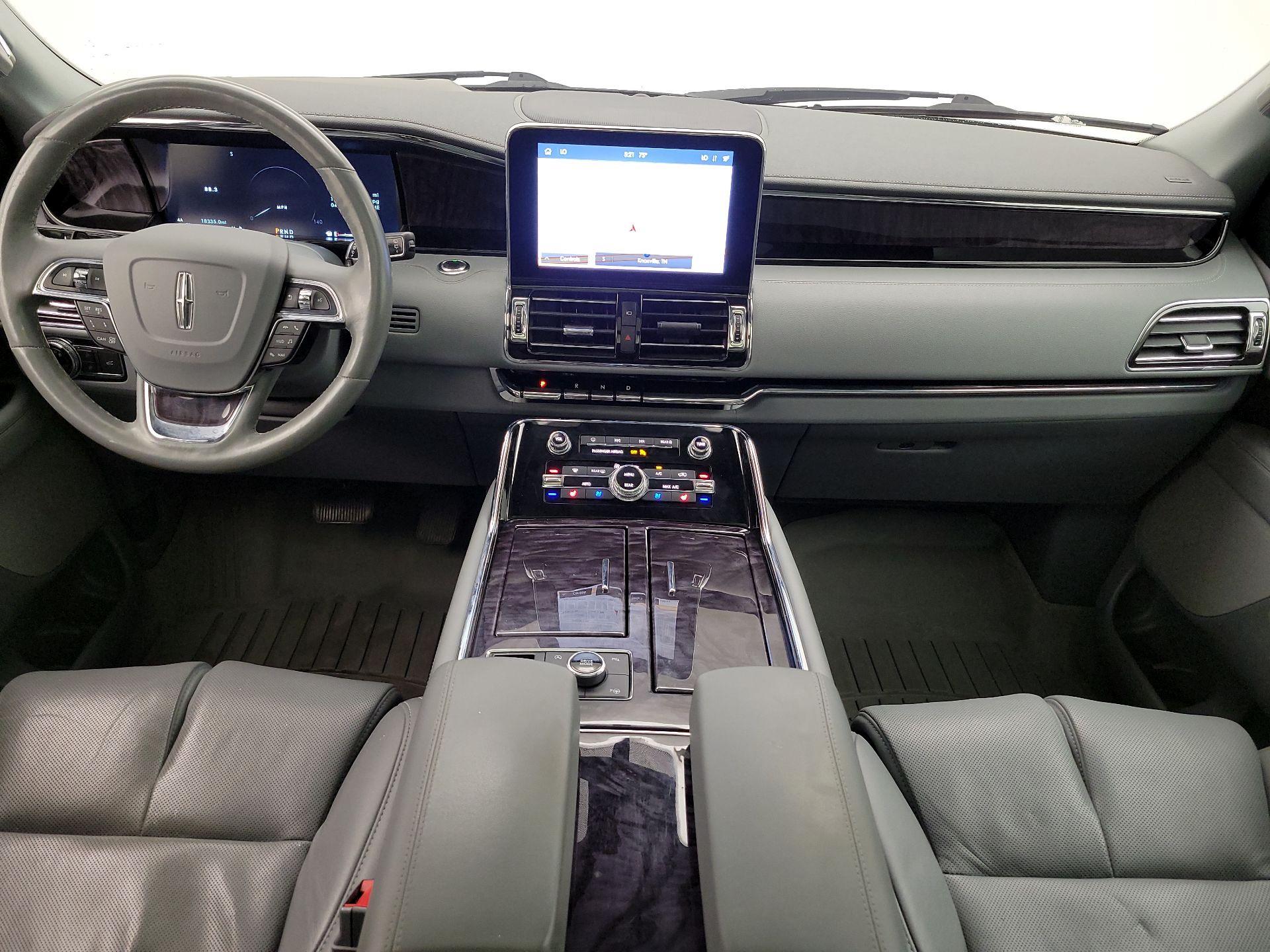 Thumbnail: 2020 Lincoln Navigator L - 9