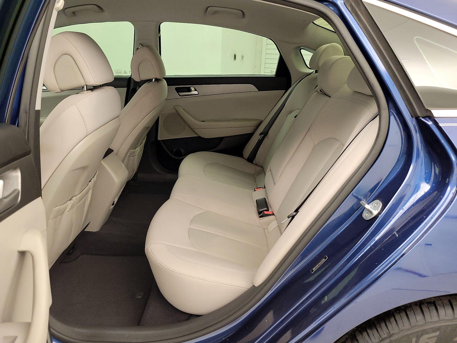 Thumbnail: 2015 Hyundai Sonata - 18