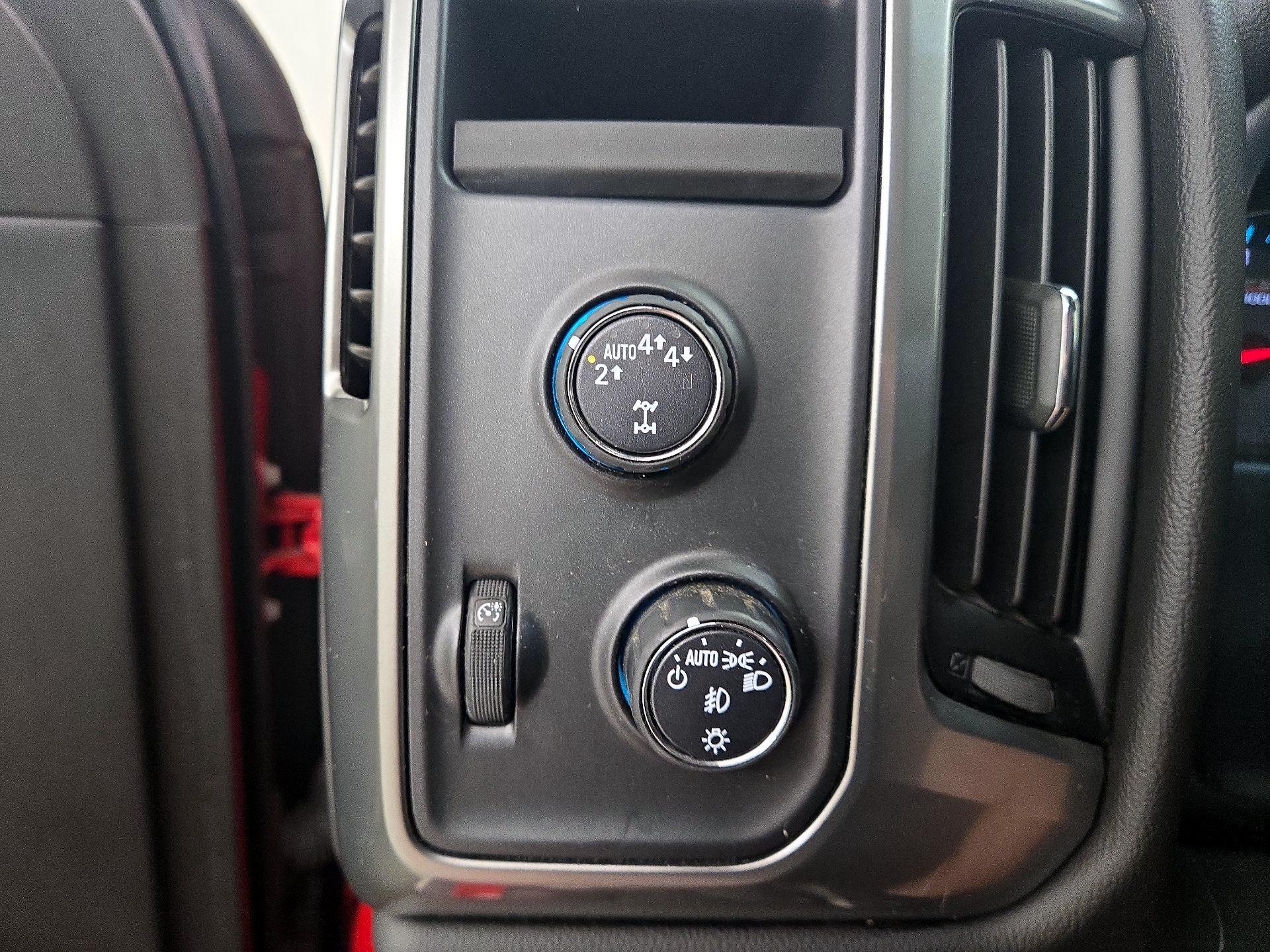 Thumbnail: 2017 Chevrolet Silverado 1500 - 13