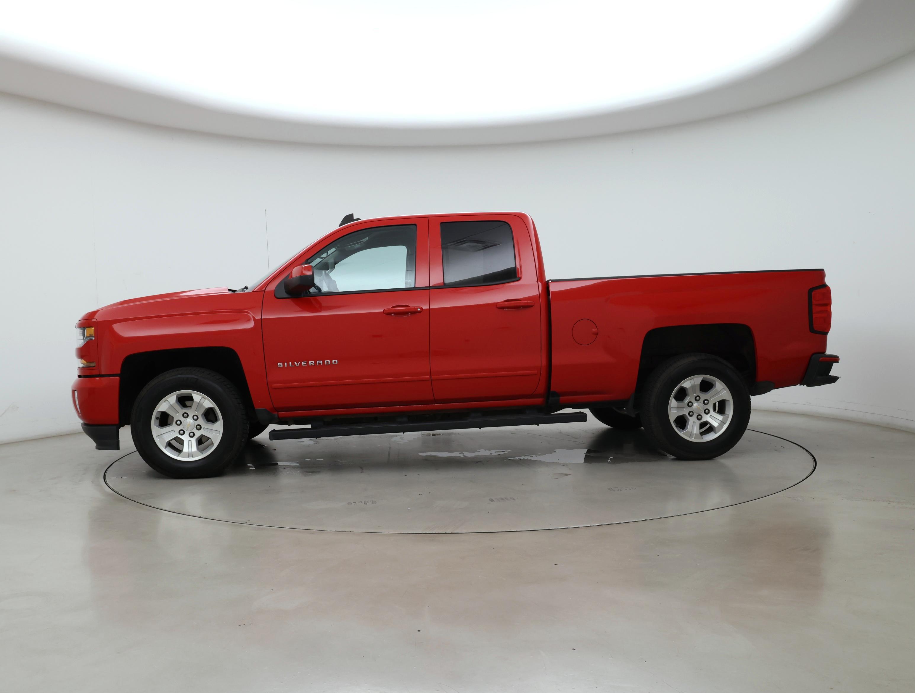 Thumbnail: 2017 Chevrolet Silverado 1500 - 3