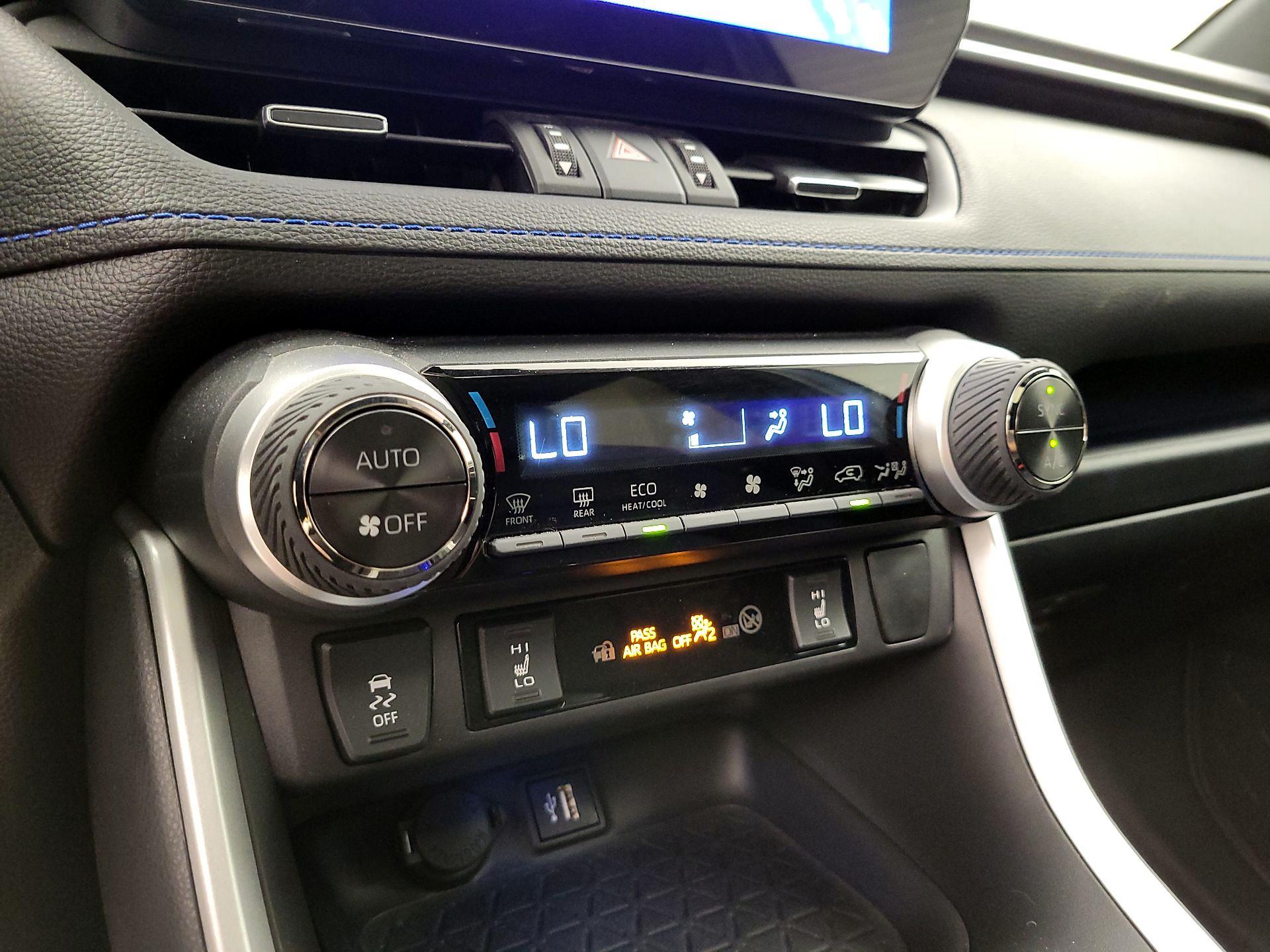 Thumbnail: 2024 Toyota RAV4 - 16