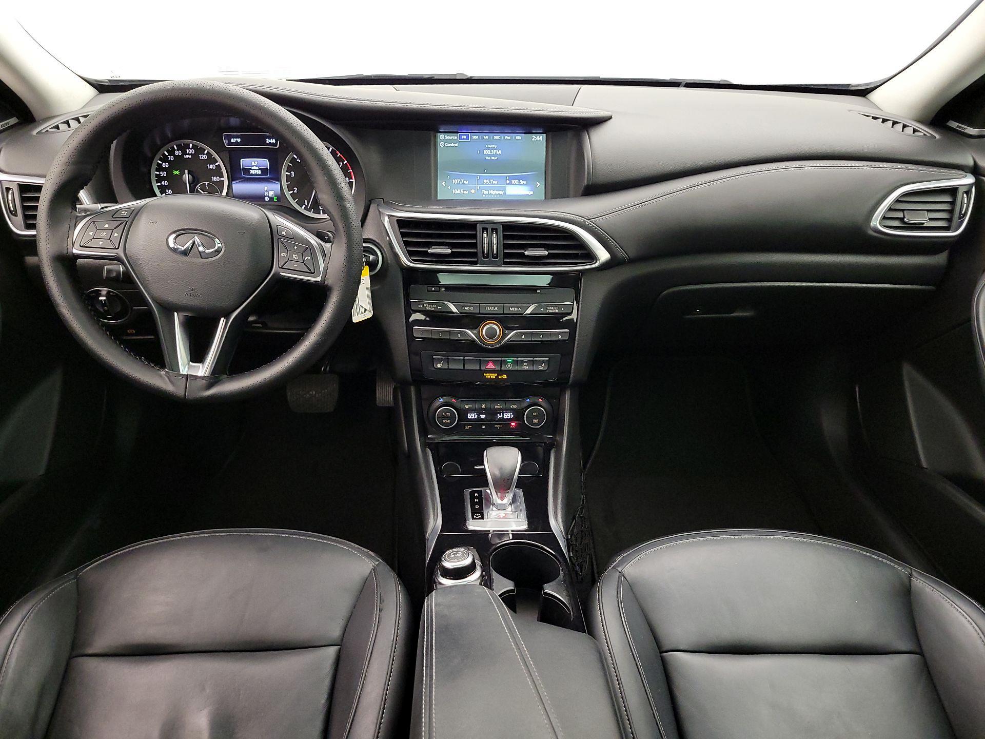 Thumbnail: 2017 INFINITI QX30 - 9
