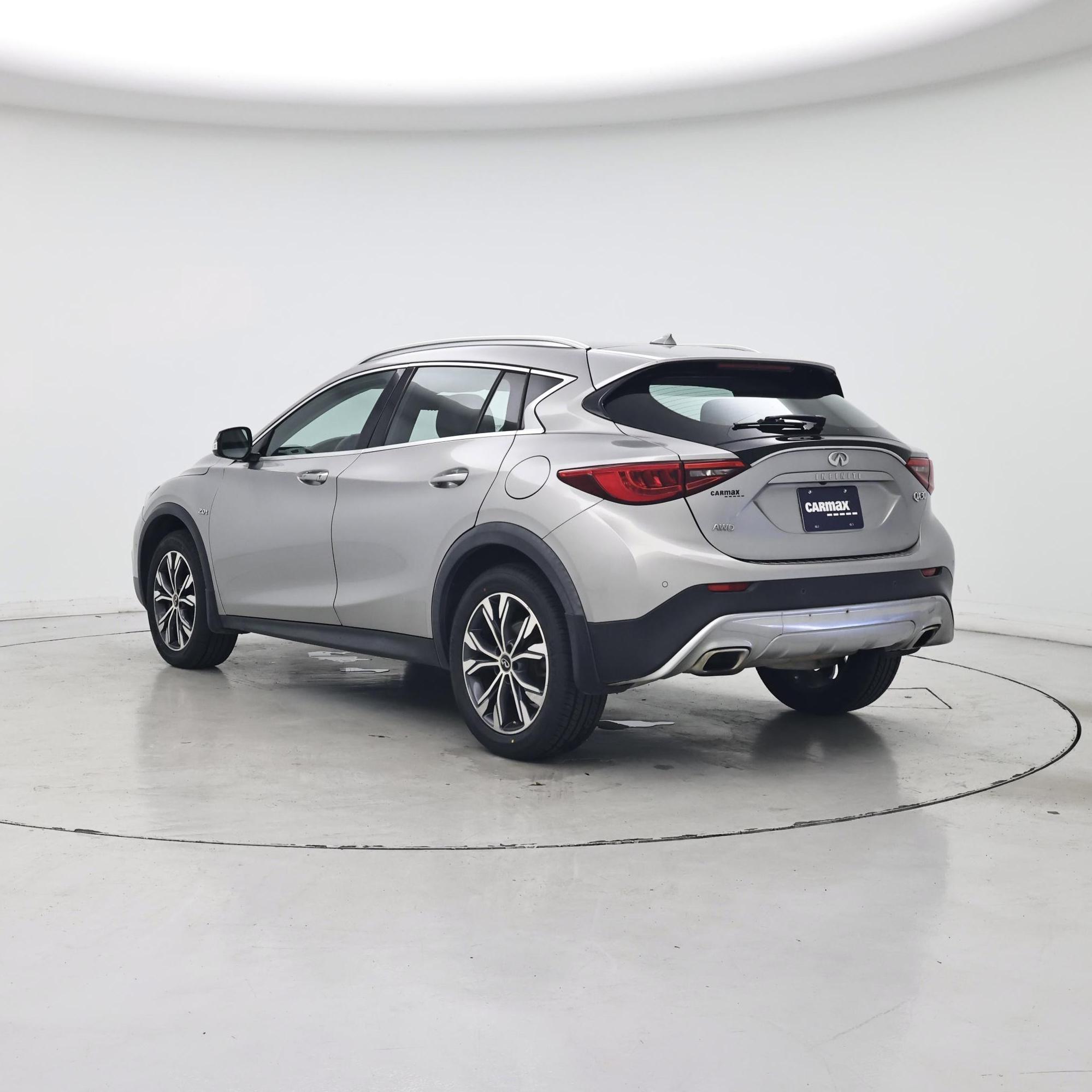Thumbnail: 2017 INFINITI QX30 - 2