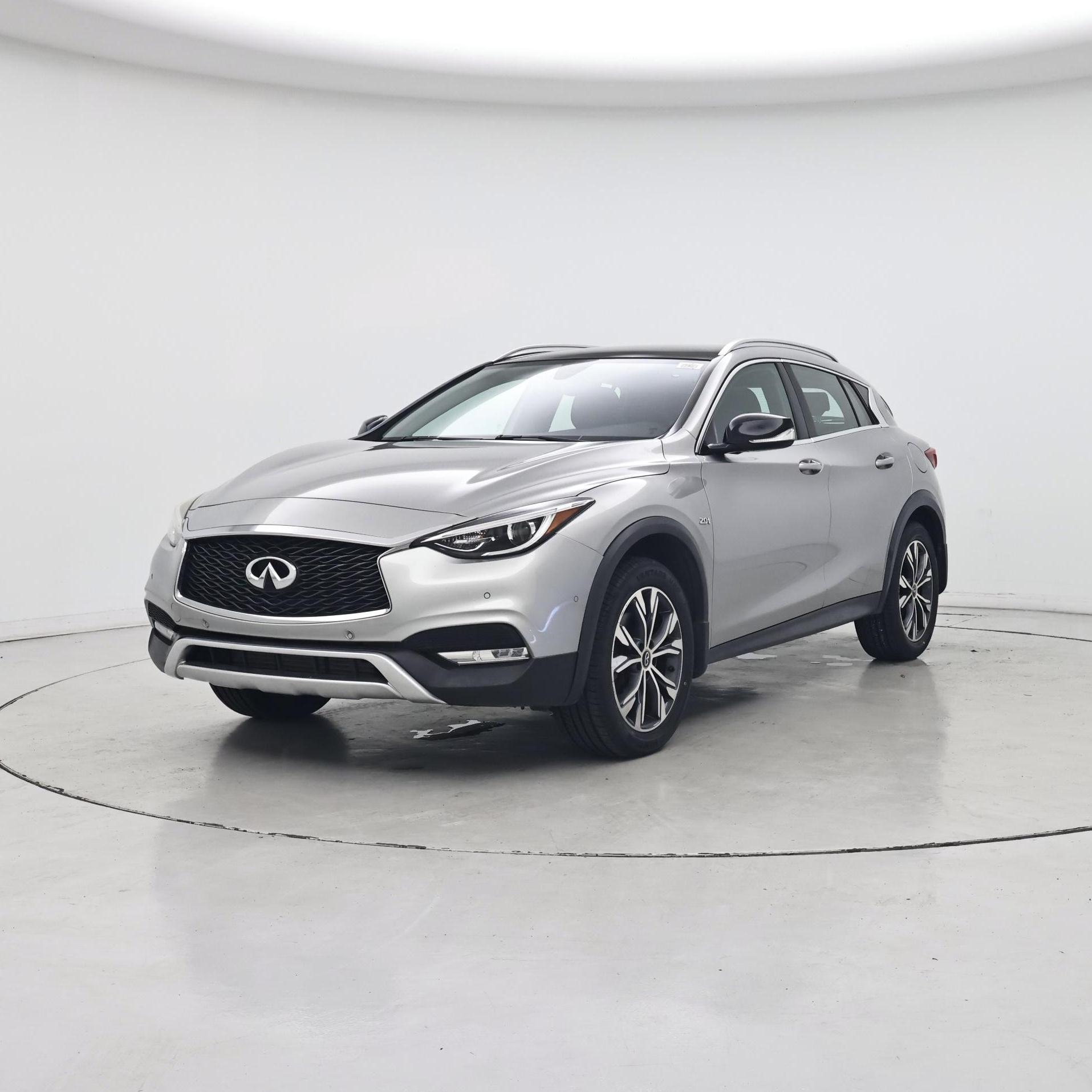 Thumbnail: 2017 INFINITI QX30 - 4