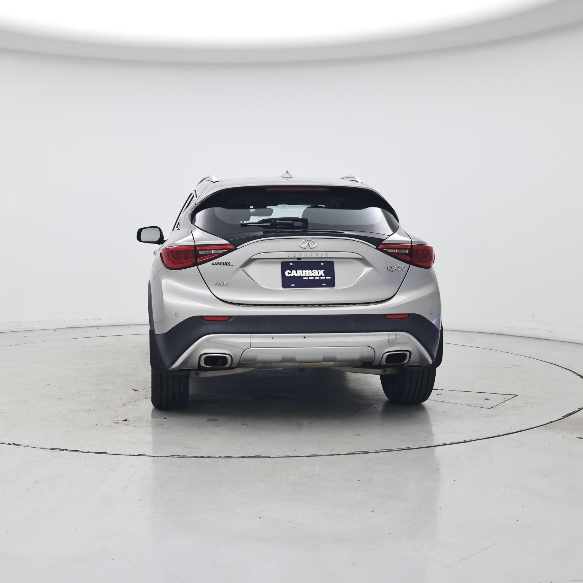 Thumbnail: 2017 INFINITI QX30 - 6
