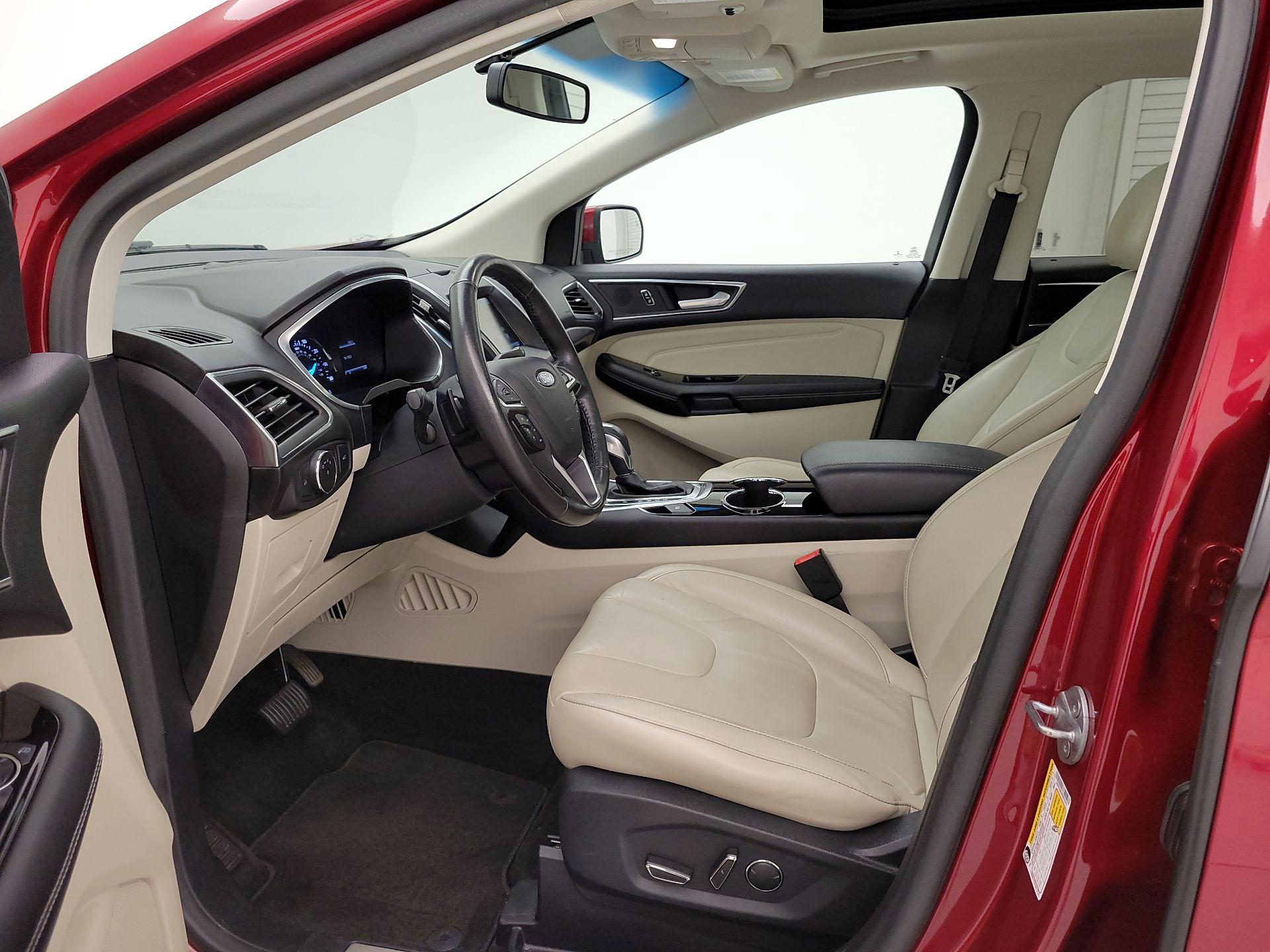 Thumbnail: 2015 Ford Edge - 11