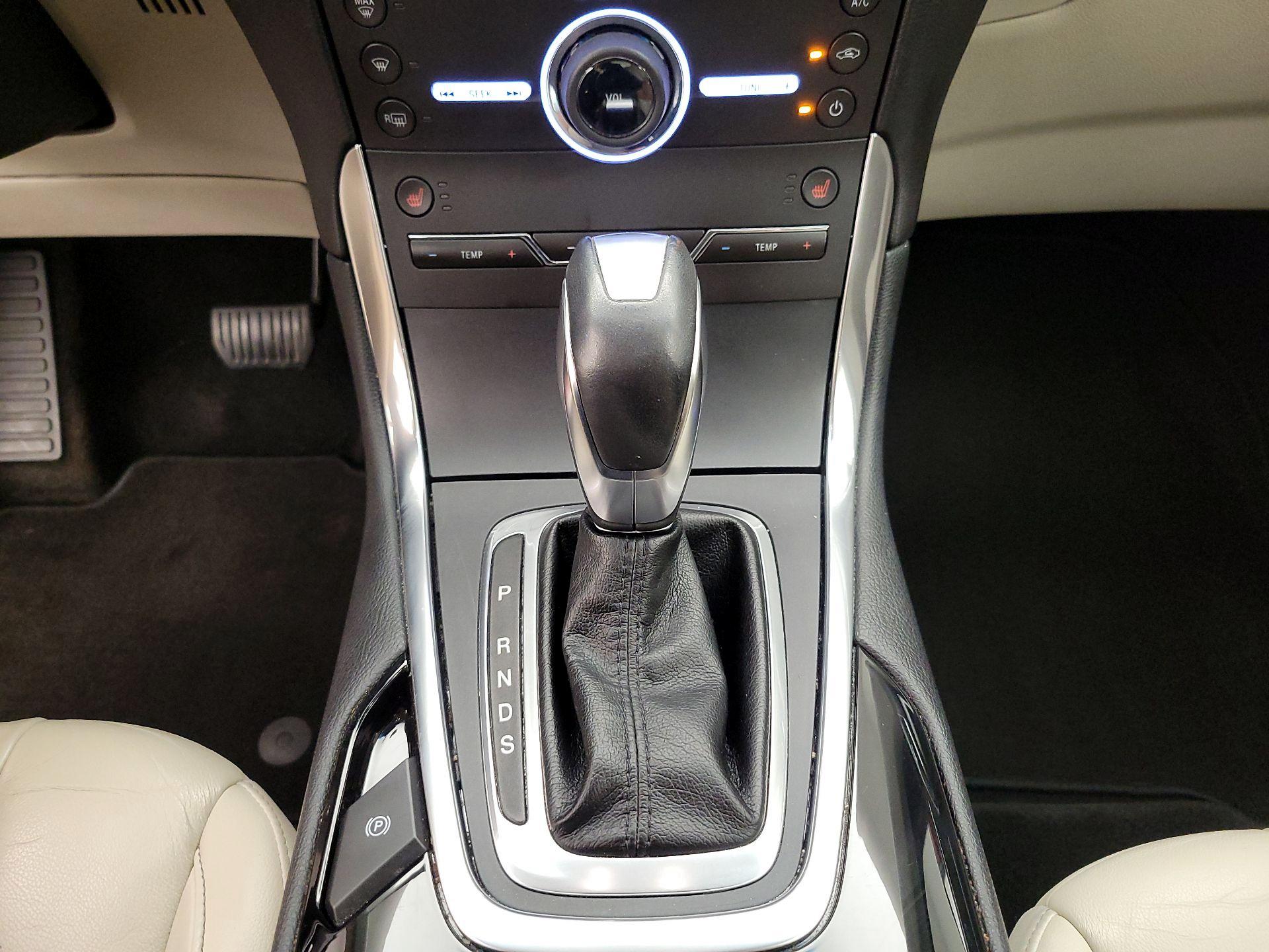 Thumbnail: 2015 Ford Edge - 17