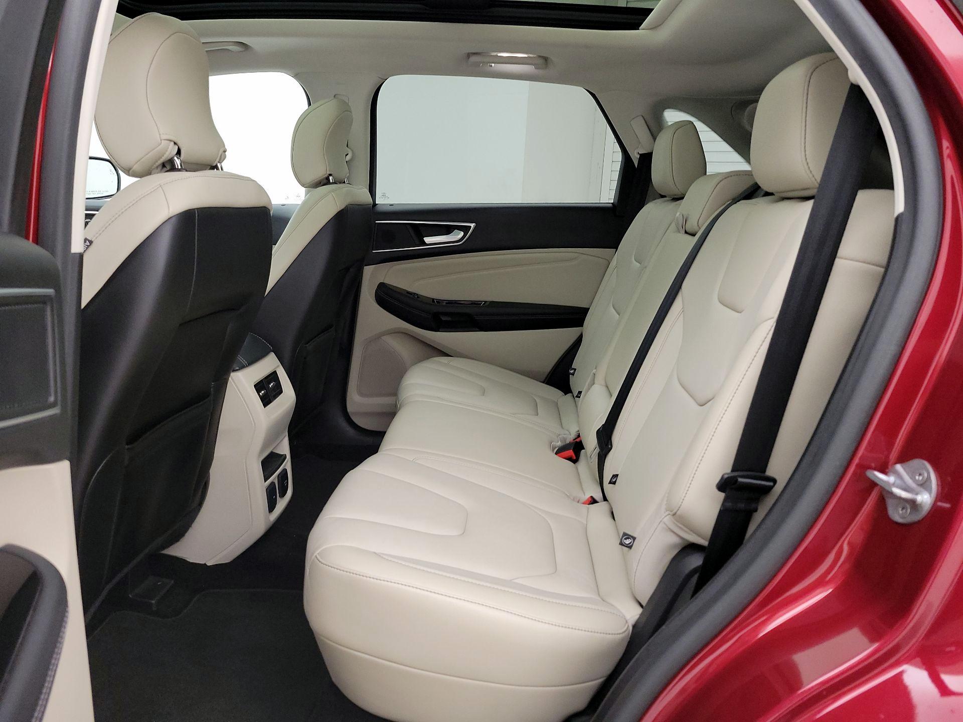 Thumbnail: 2015 Ford Edge - 20