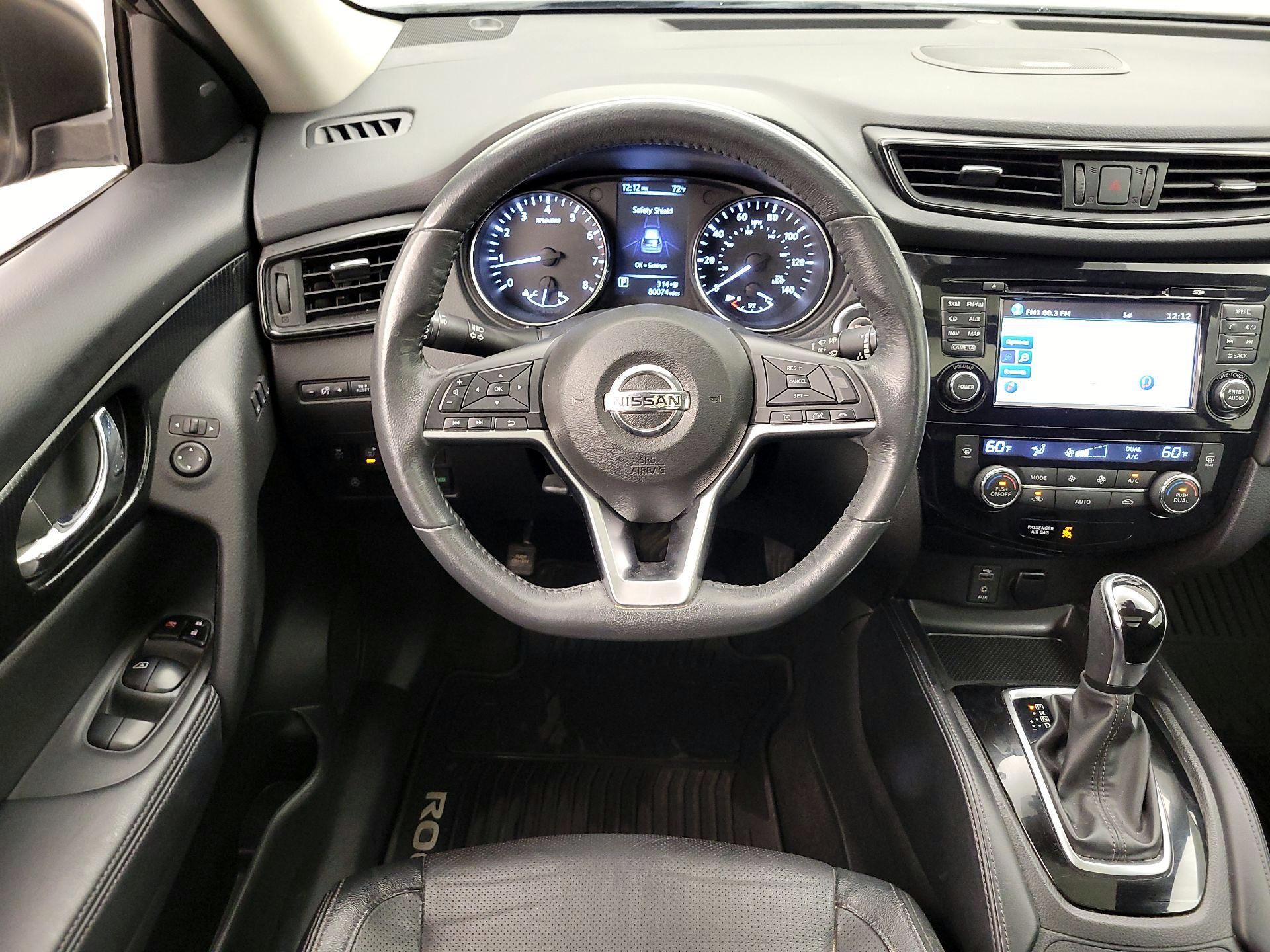 Thumbnail: 2017 Nissan Rogue - 10