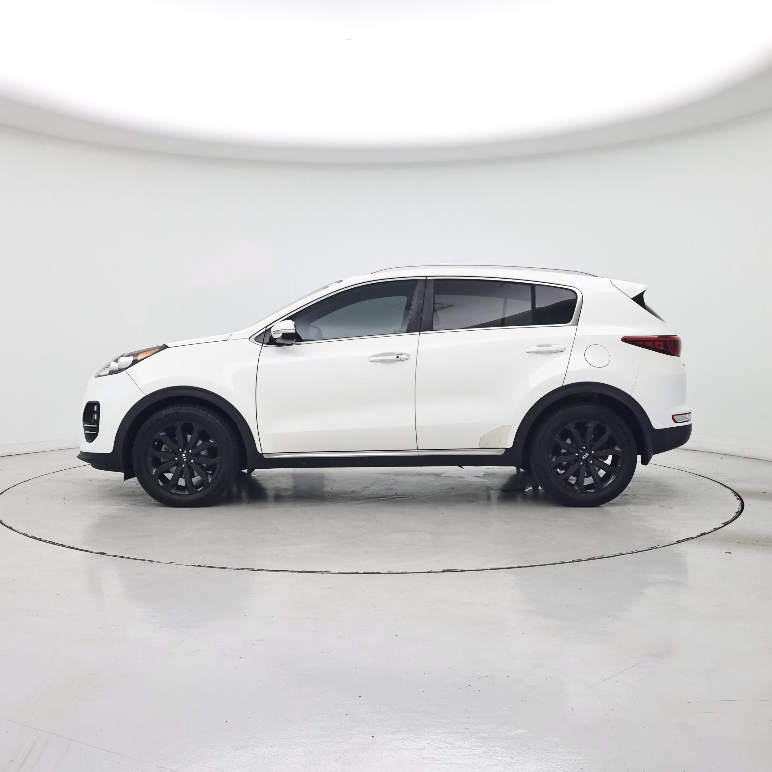 Thumbnail: 2018 Kia Sportage - 3