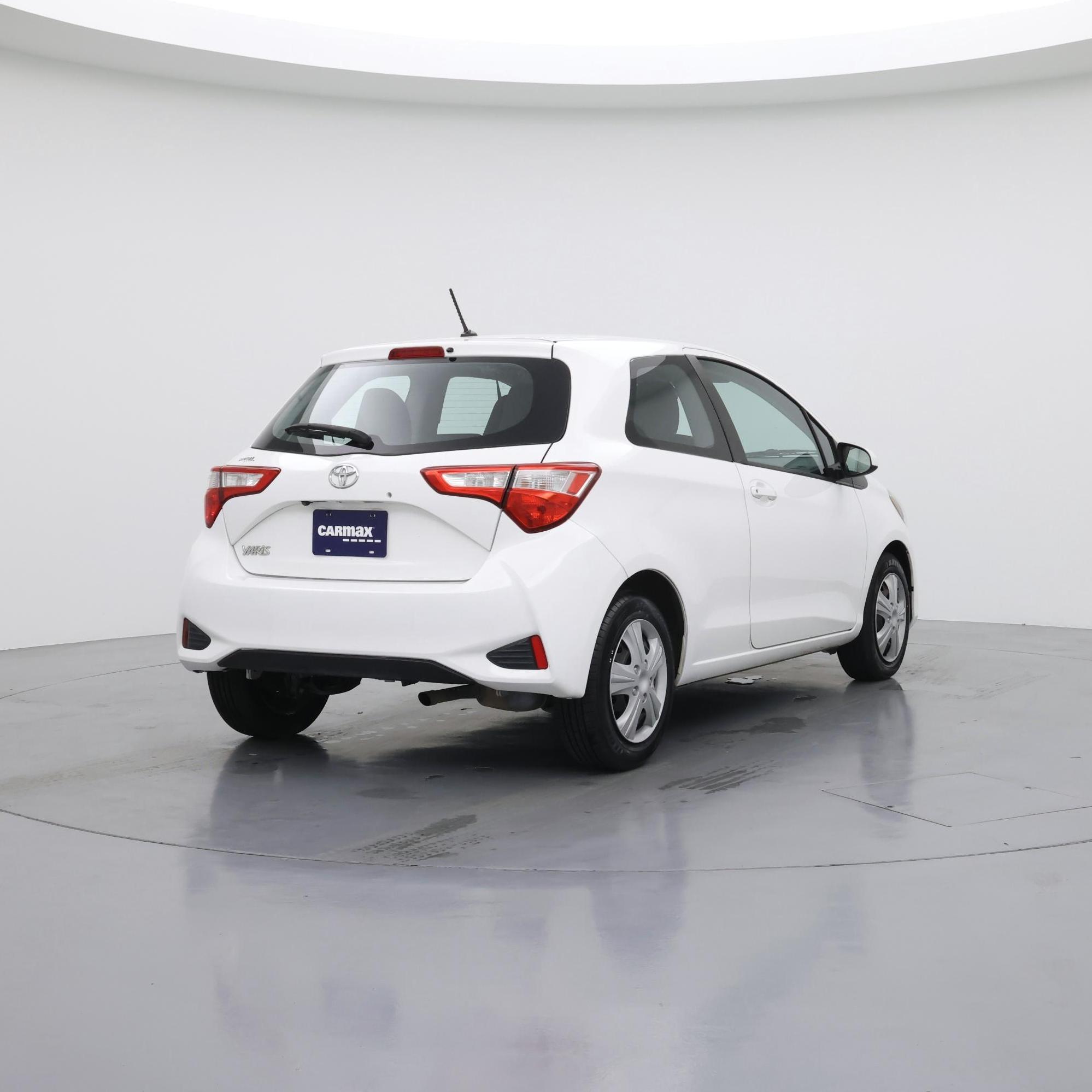 Thumbnail: 2018 Toyota Yaris - 8