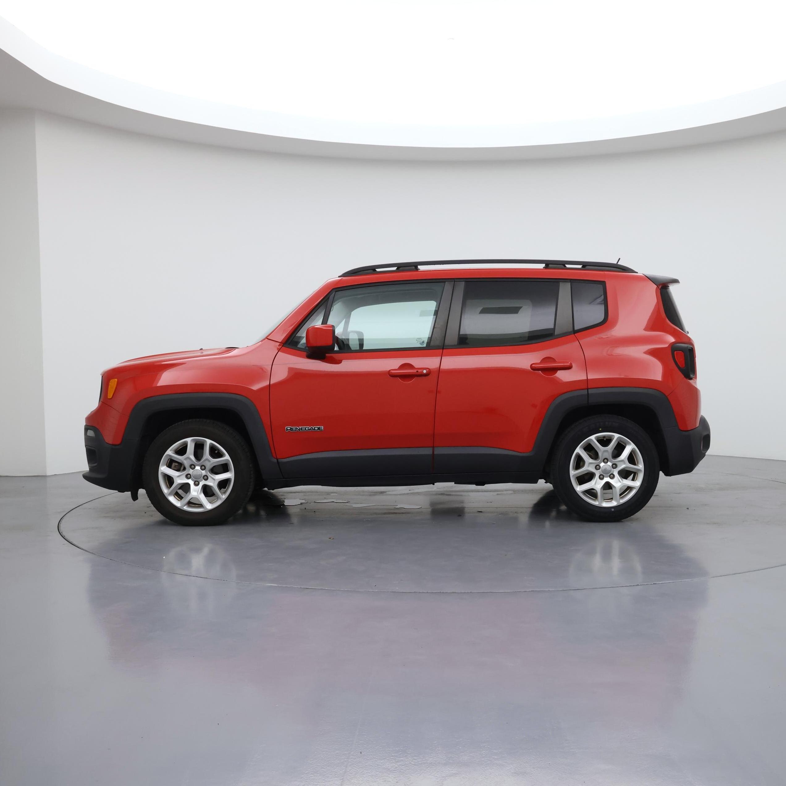 Thumbnail: 2016 Jeep Renegade - 3