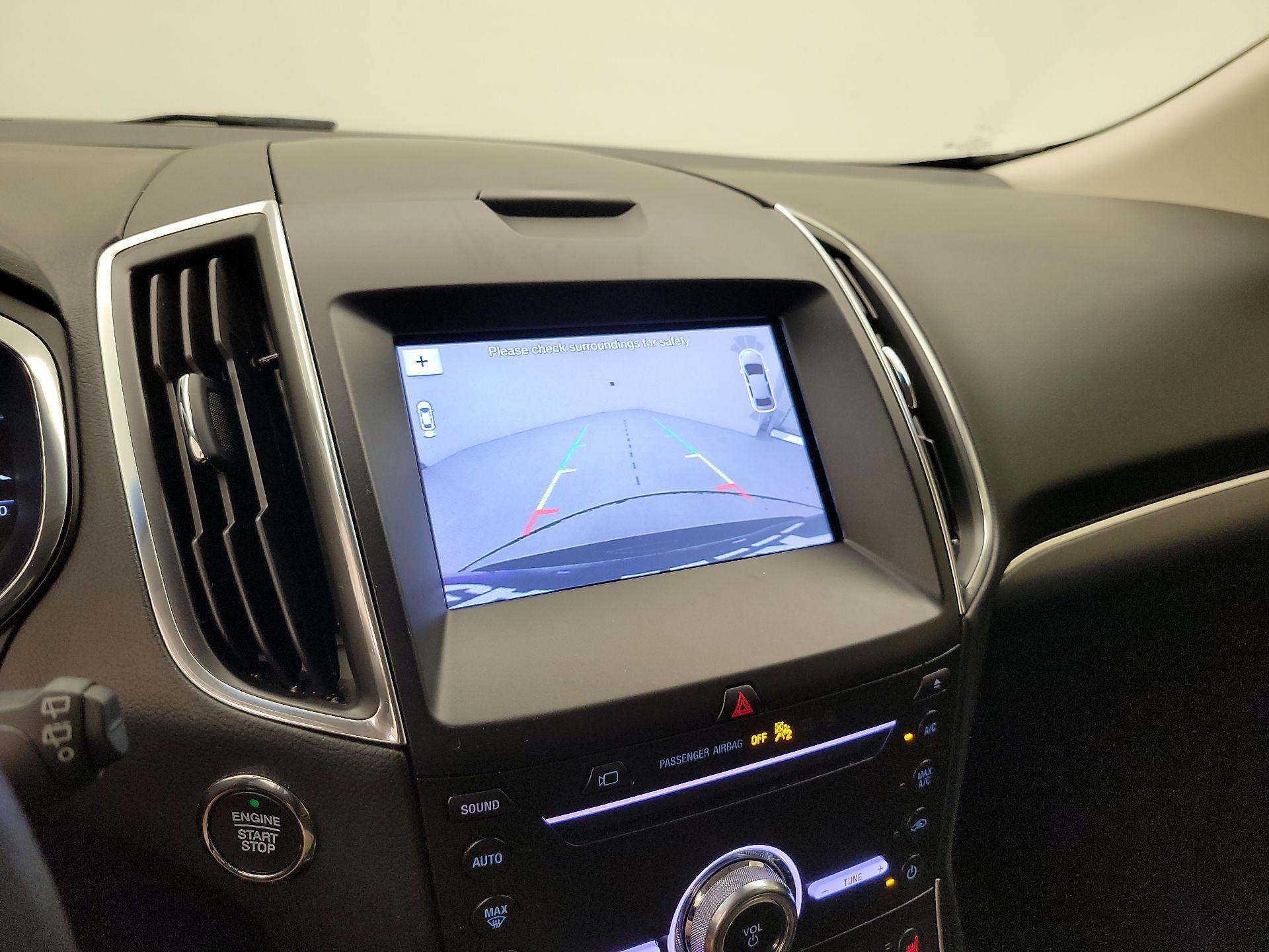 Thumbnail: 2019 Ford Edge - 15