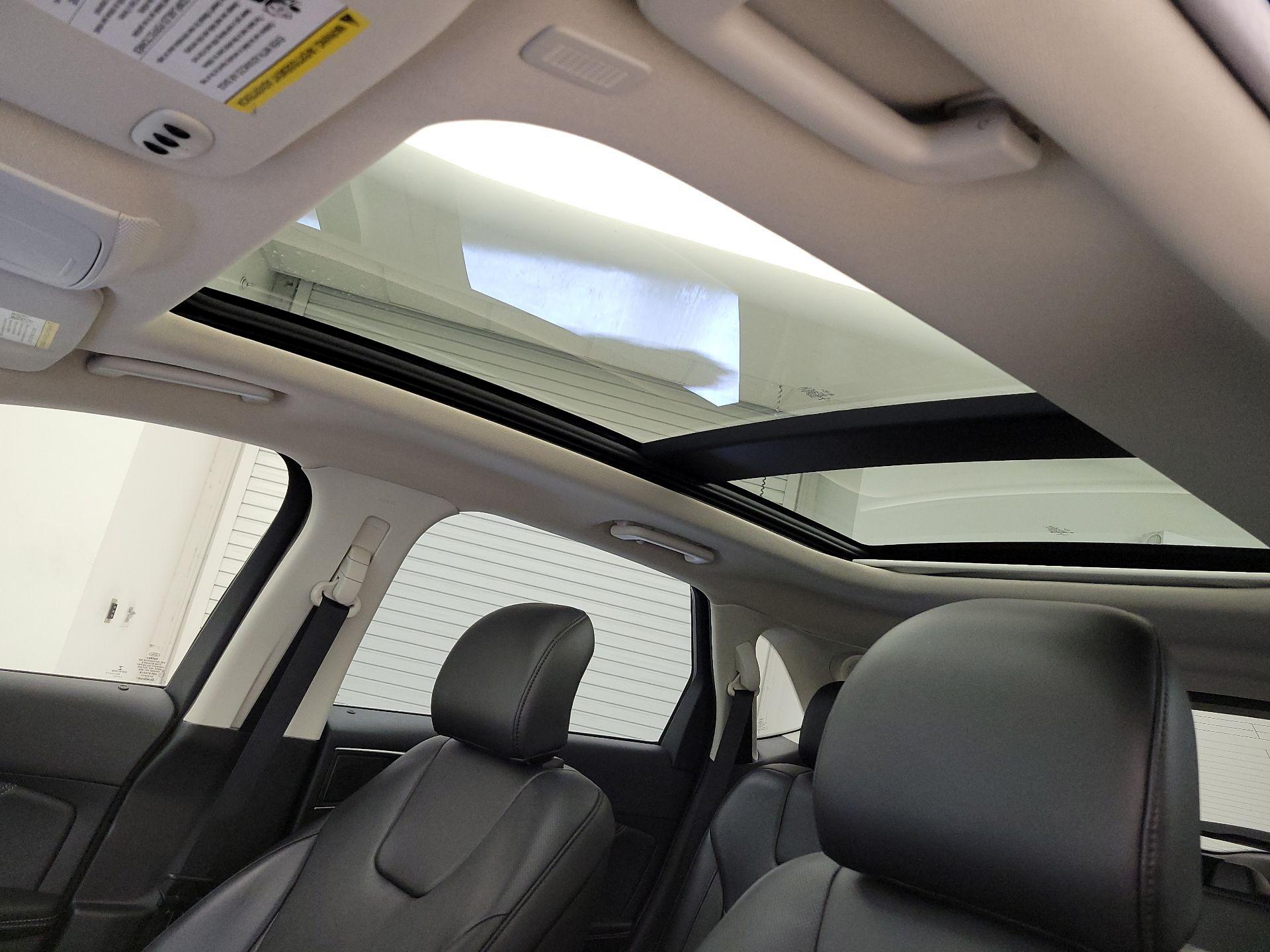 Thumbnail: 2019 Ford Edge - 20