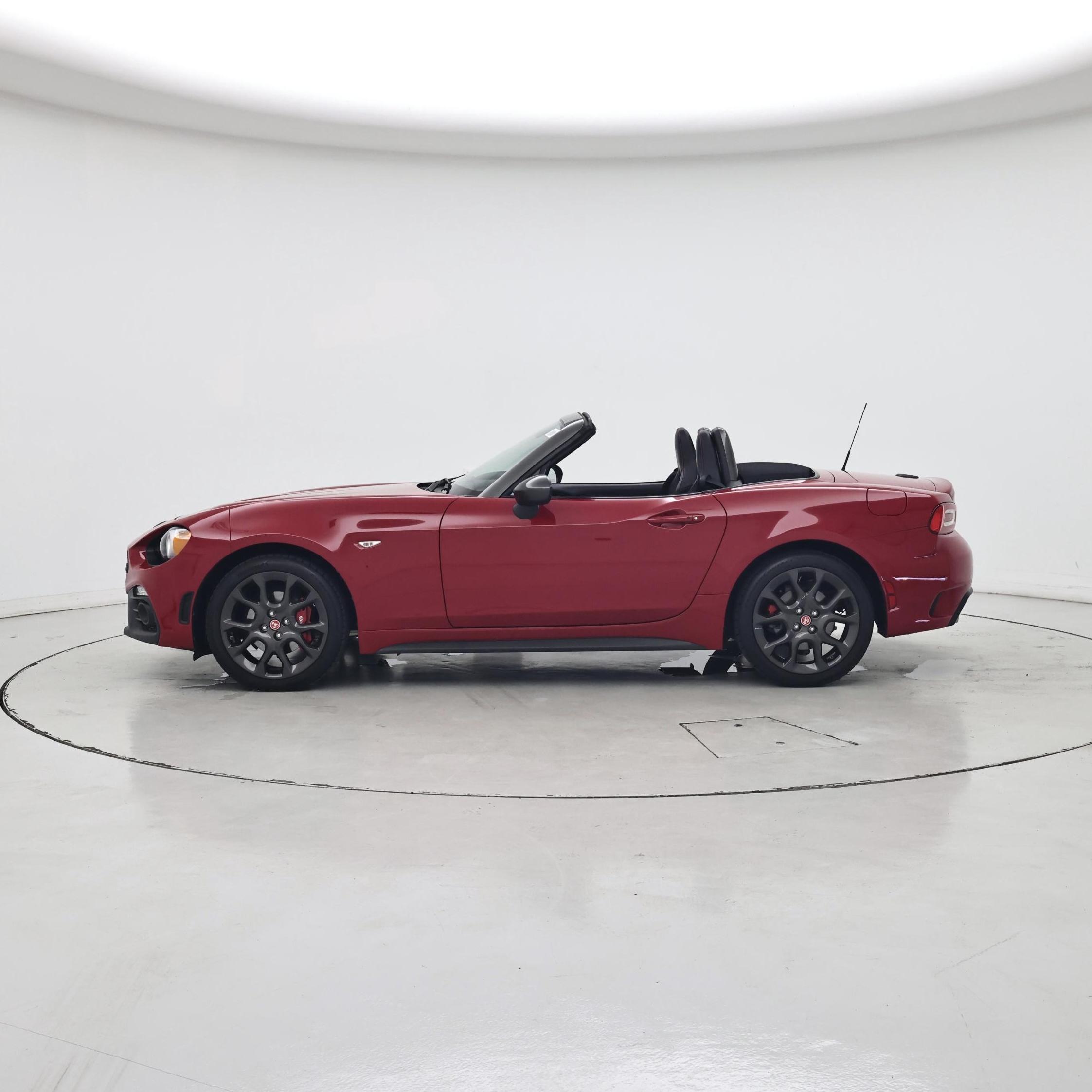 Thumbnail: 2018 Fiat 124 Spider - 3