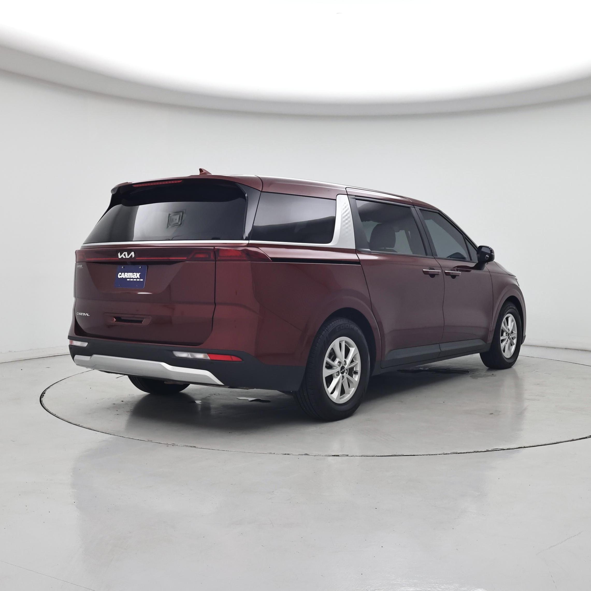 Thumbnail: 2023 Kia Carnival - 8