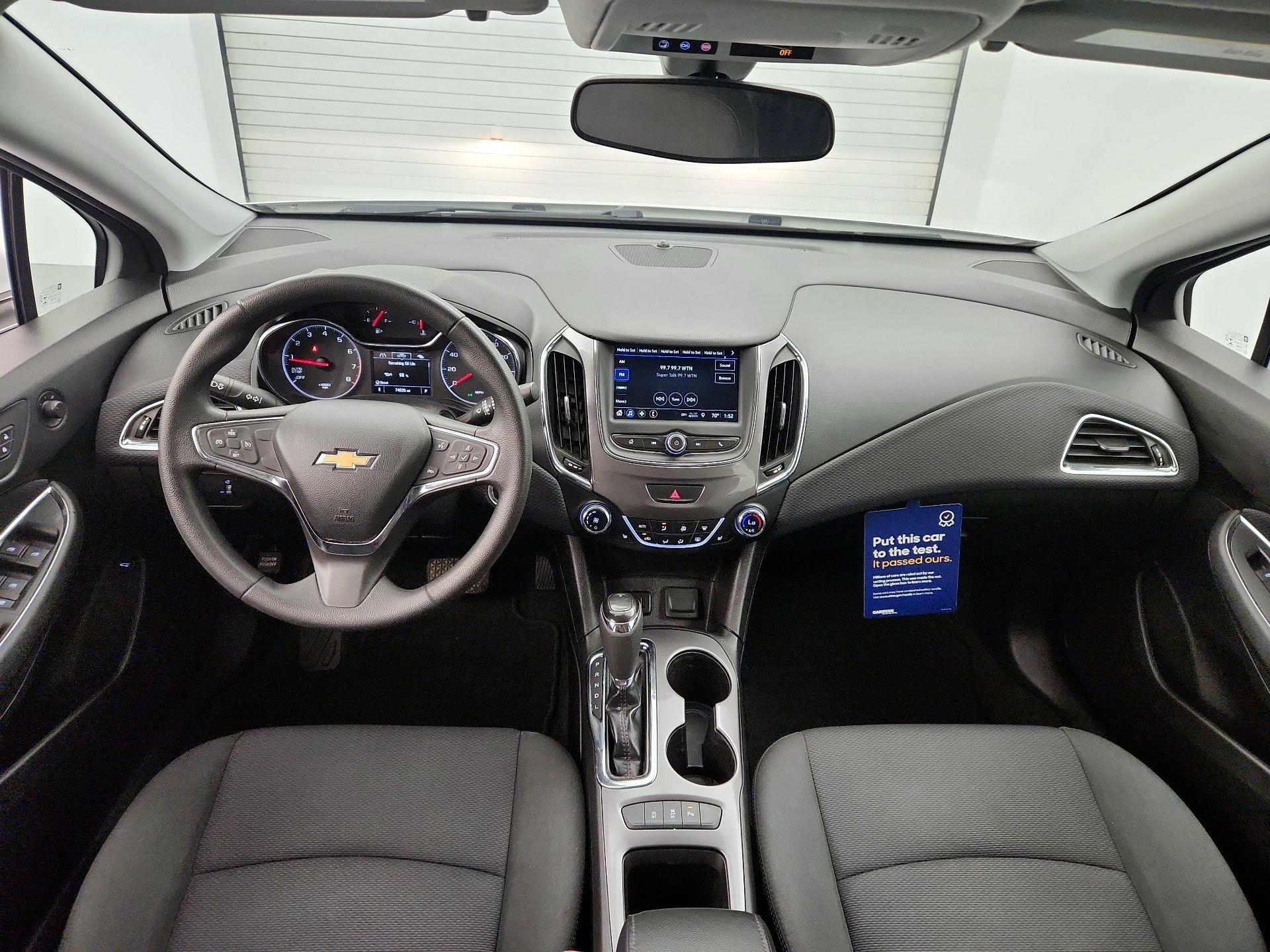 Thumbnail: 2019 Chevrolet Cruze - 9